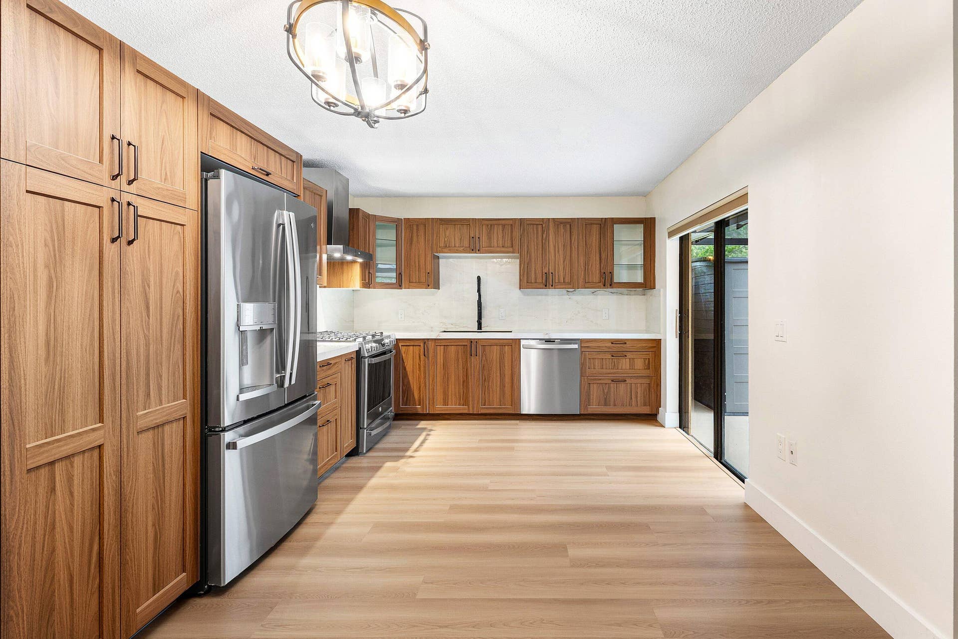 1815 18th Lane, Palm Beach Gardens, FL 33418 Renovated Open Kitchen