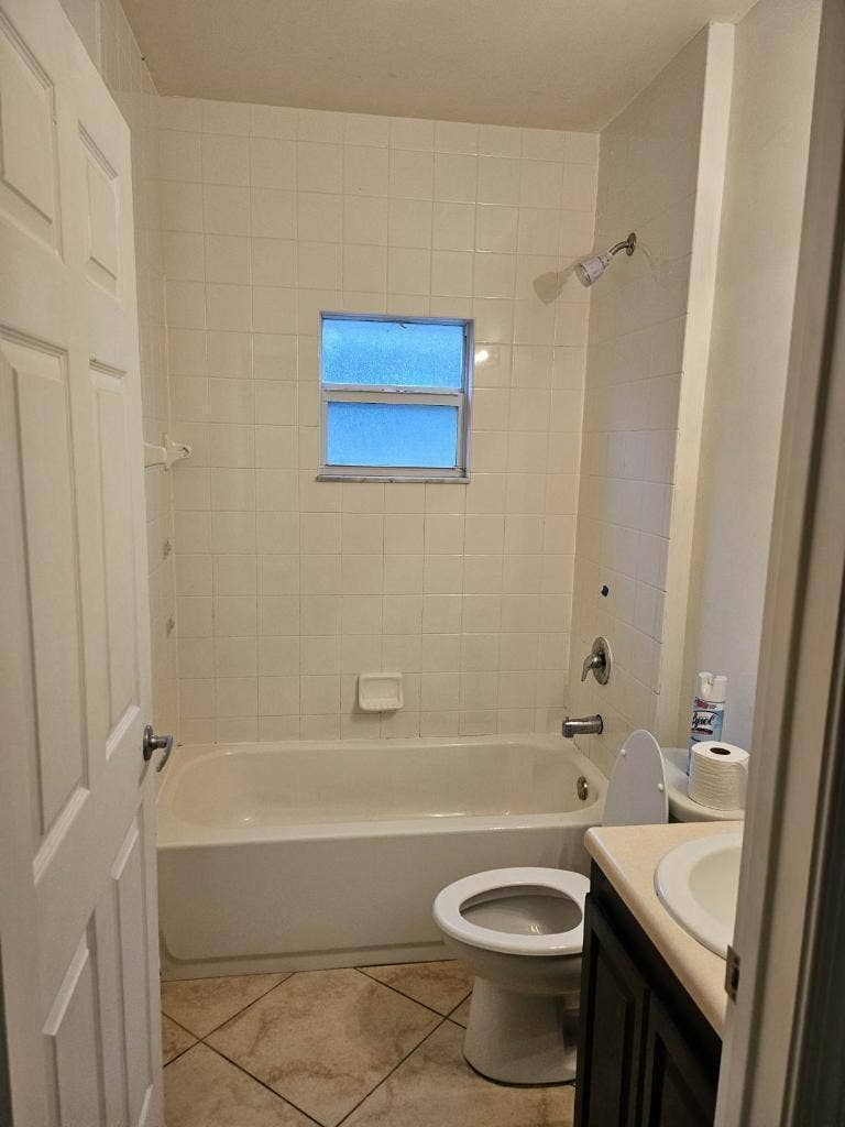 2957 SAGINAW Avenue, West Palm Beach, West Palm Beach, FL 33409 Guest Bathroom
