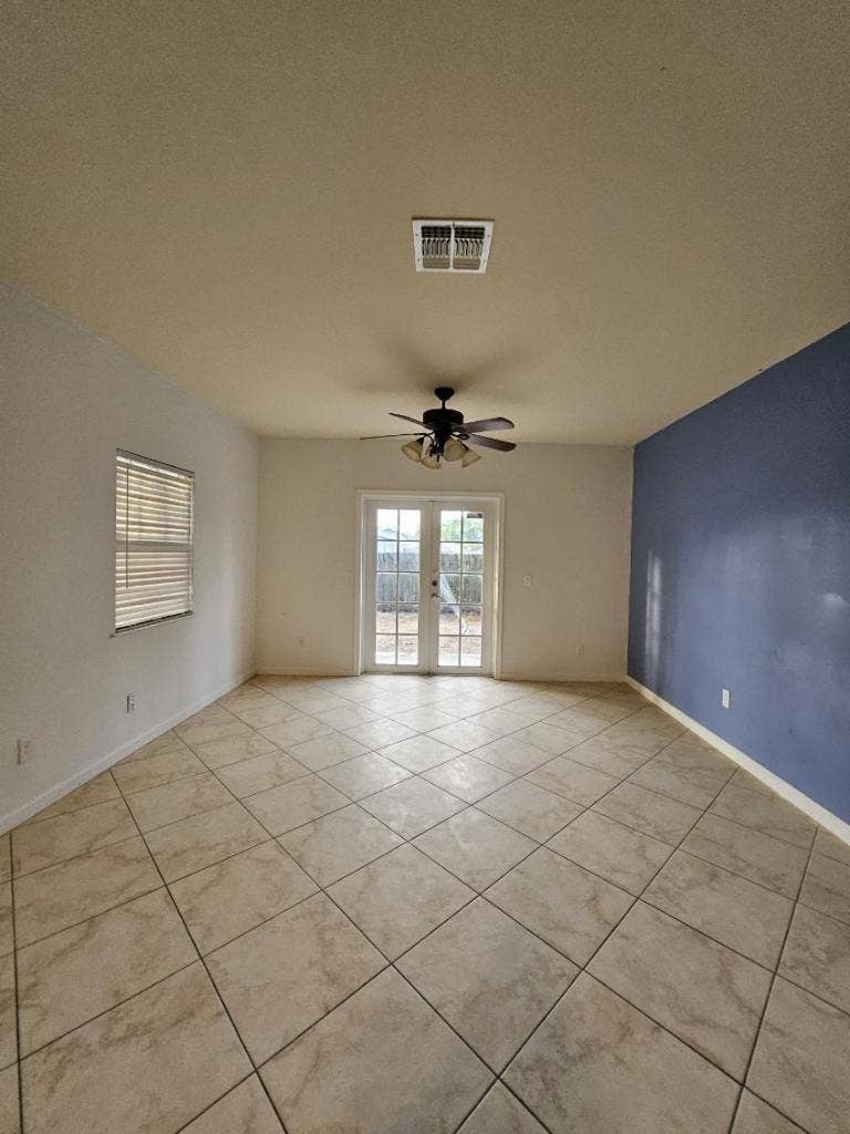 2957 SAGINAW Avenue, West Palm Beach, West Palm Beach, FL 33409 Family Room