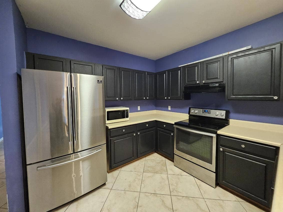 2957 SAGINAW Avenue, West Palm Beach, West Palm Beach, FL 33409 Kitchen