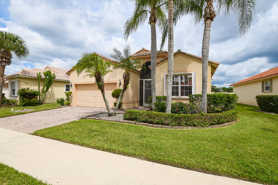 Property photo for 320 NW MILLPOND Lane, Port St Lucie, FL