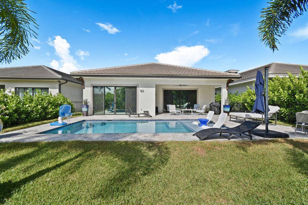 2948GinBerryWay_39