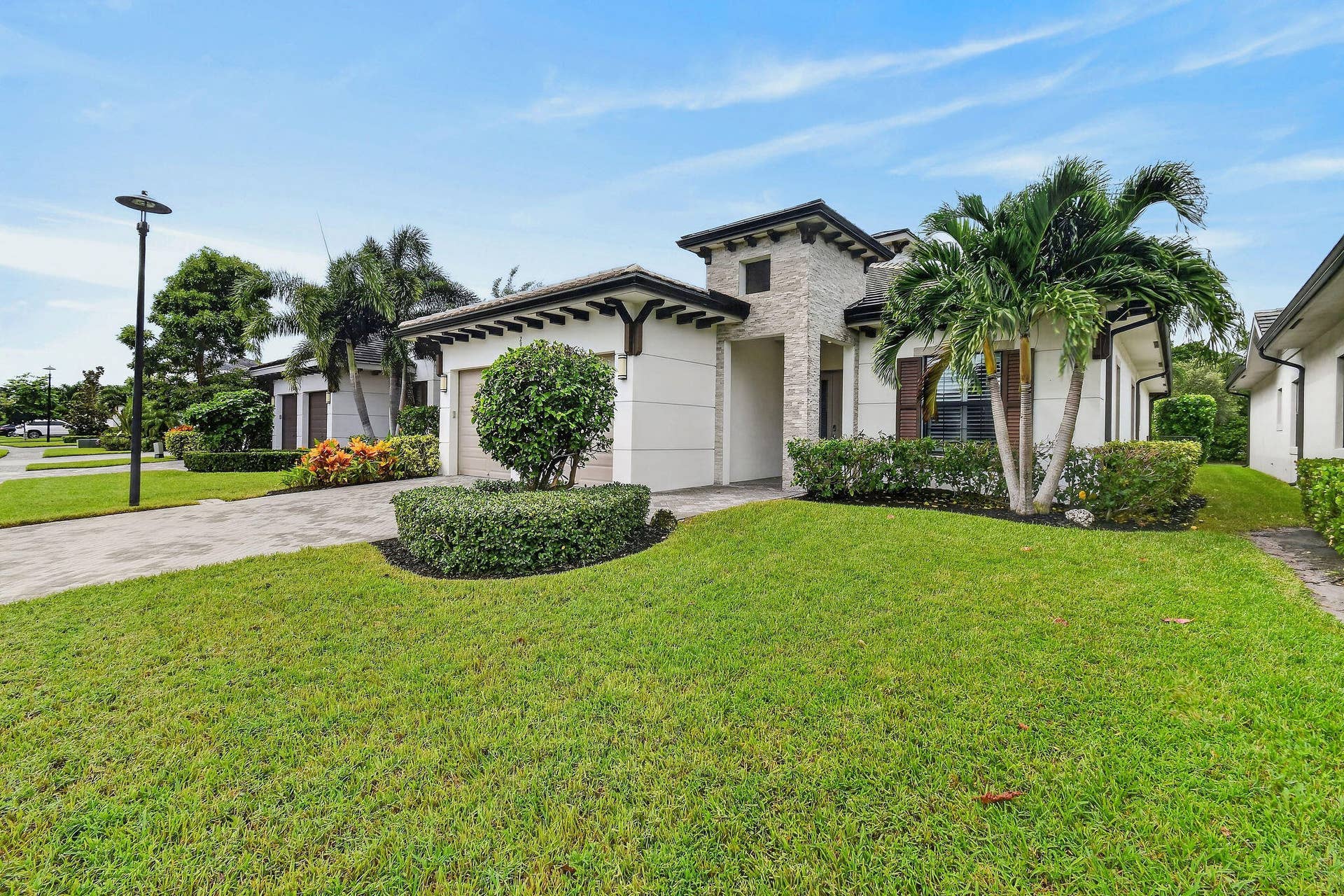 2948GinBerryWay-Oct2026(3)