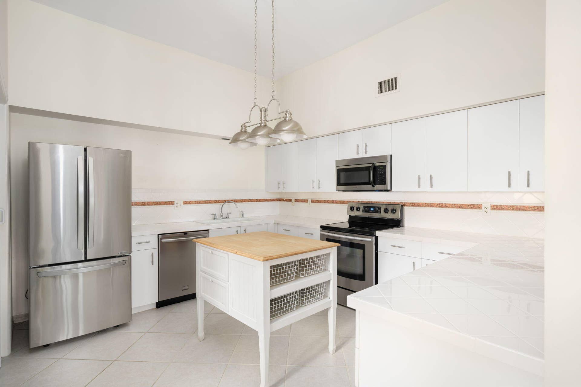 13-web-or-mls-5040 Harmony Circle 203--1