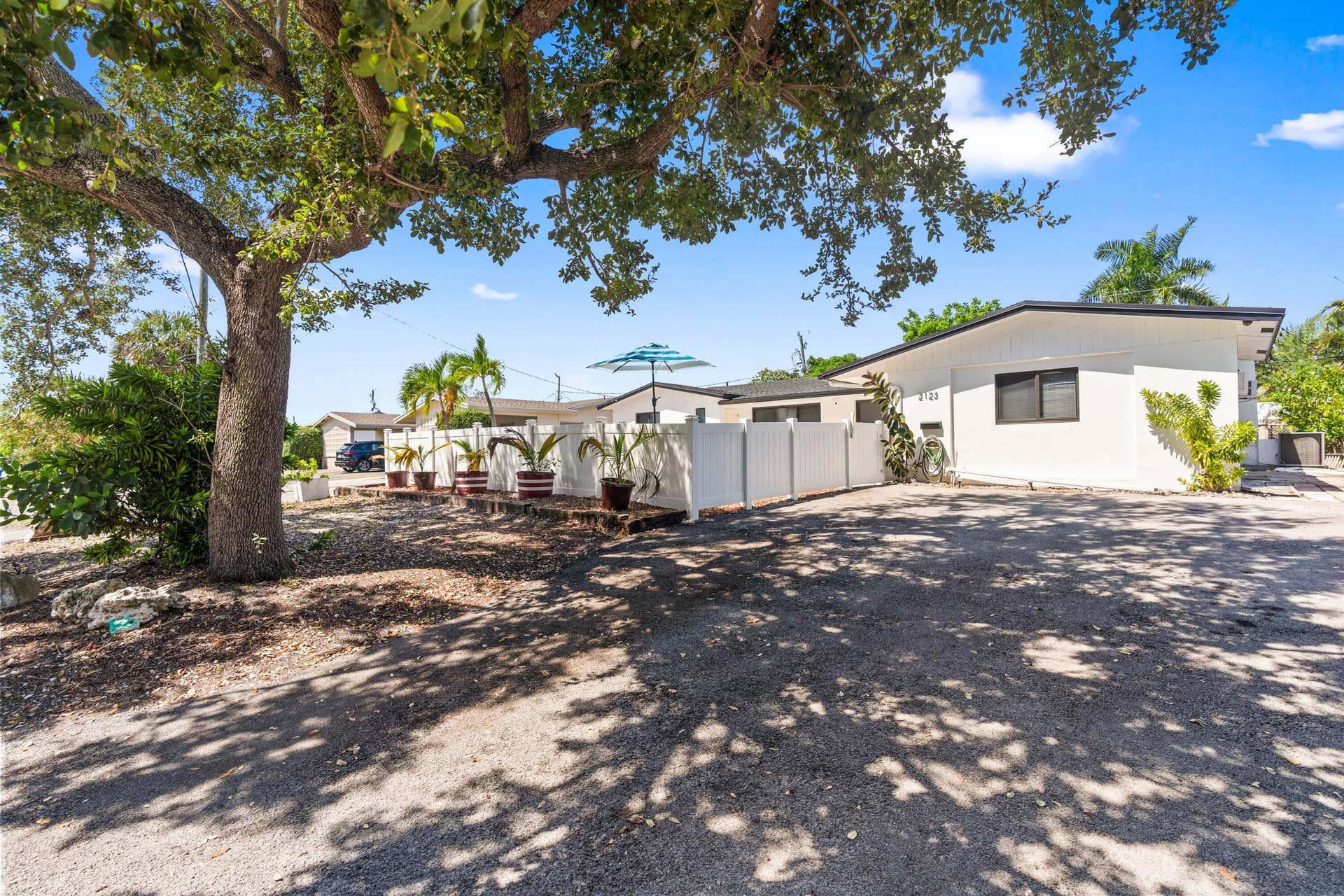 2121 NE 51st Court, Fort Lauderdale, FL 33308 3 (1)