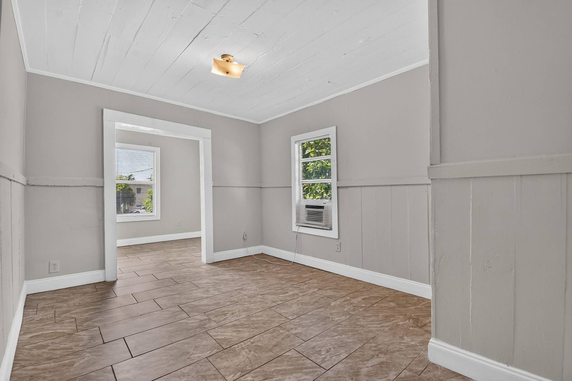 8857thStreet(24)