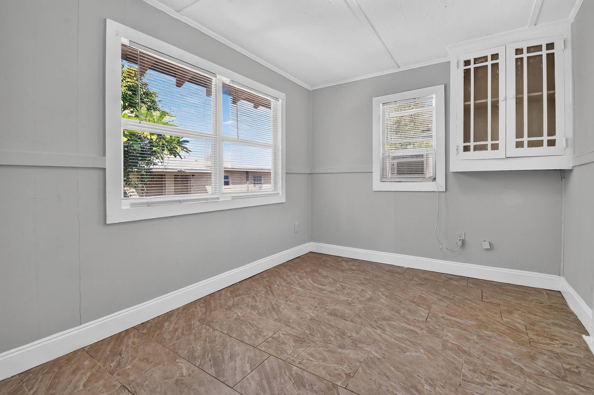 8857thStreet(28)