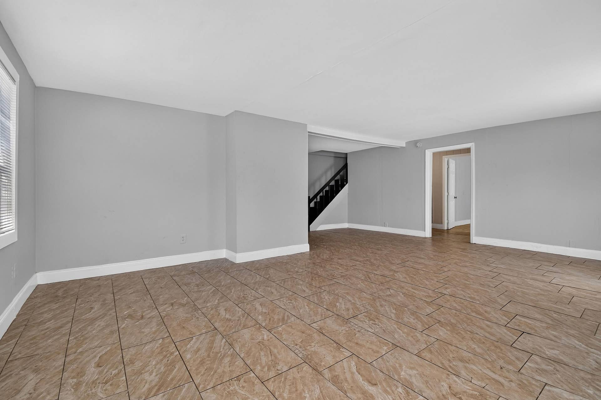 8857thStreet(9)