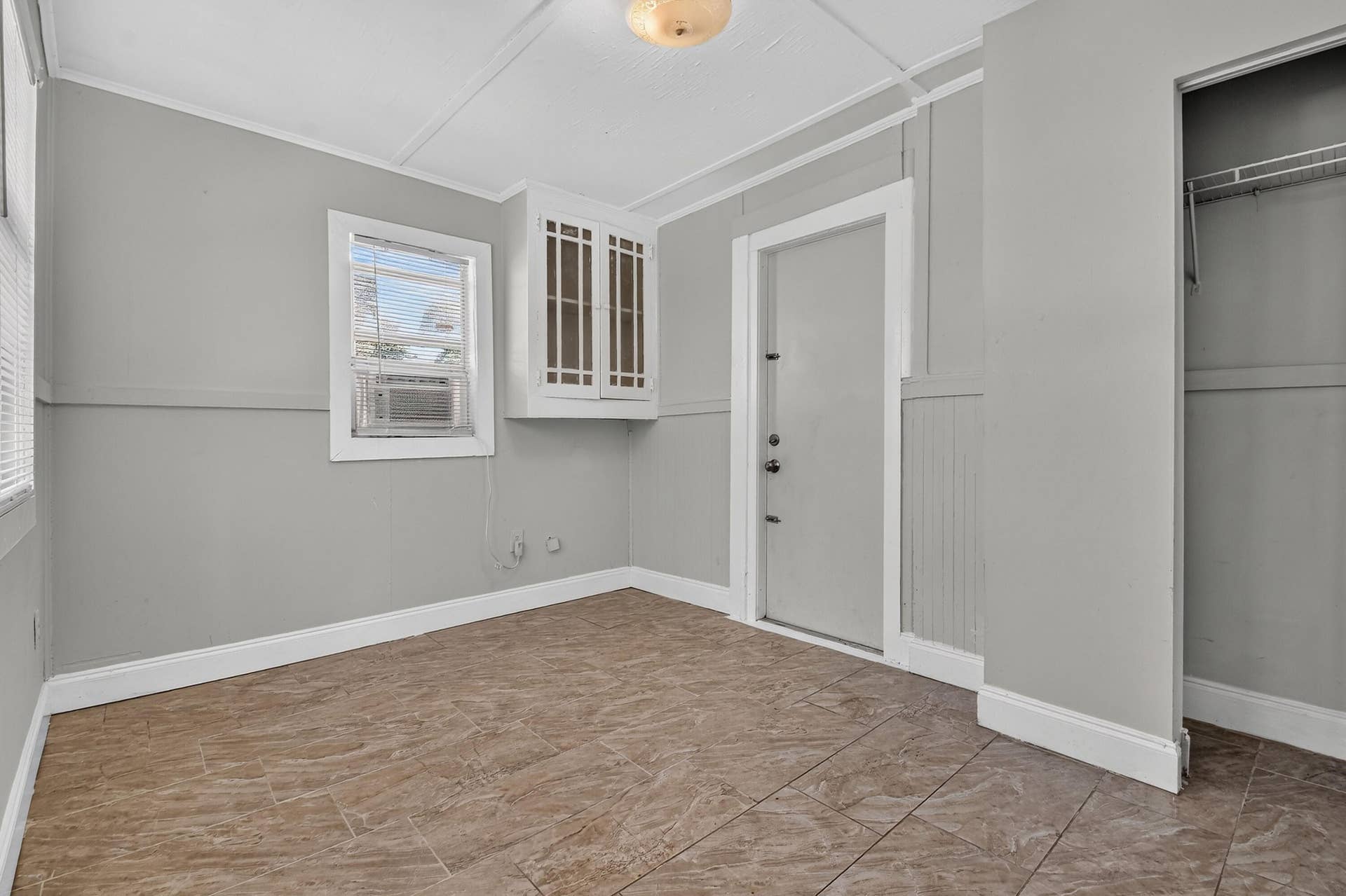 8857thStreet(29)