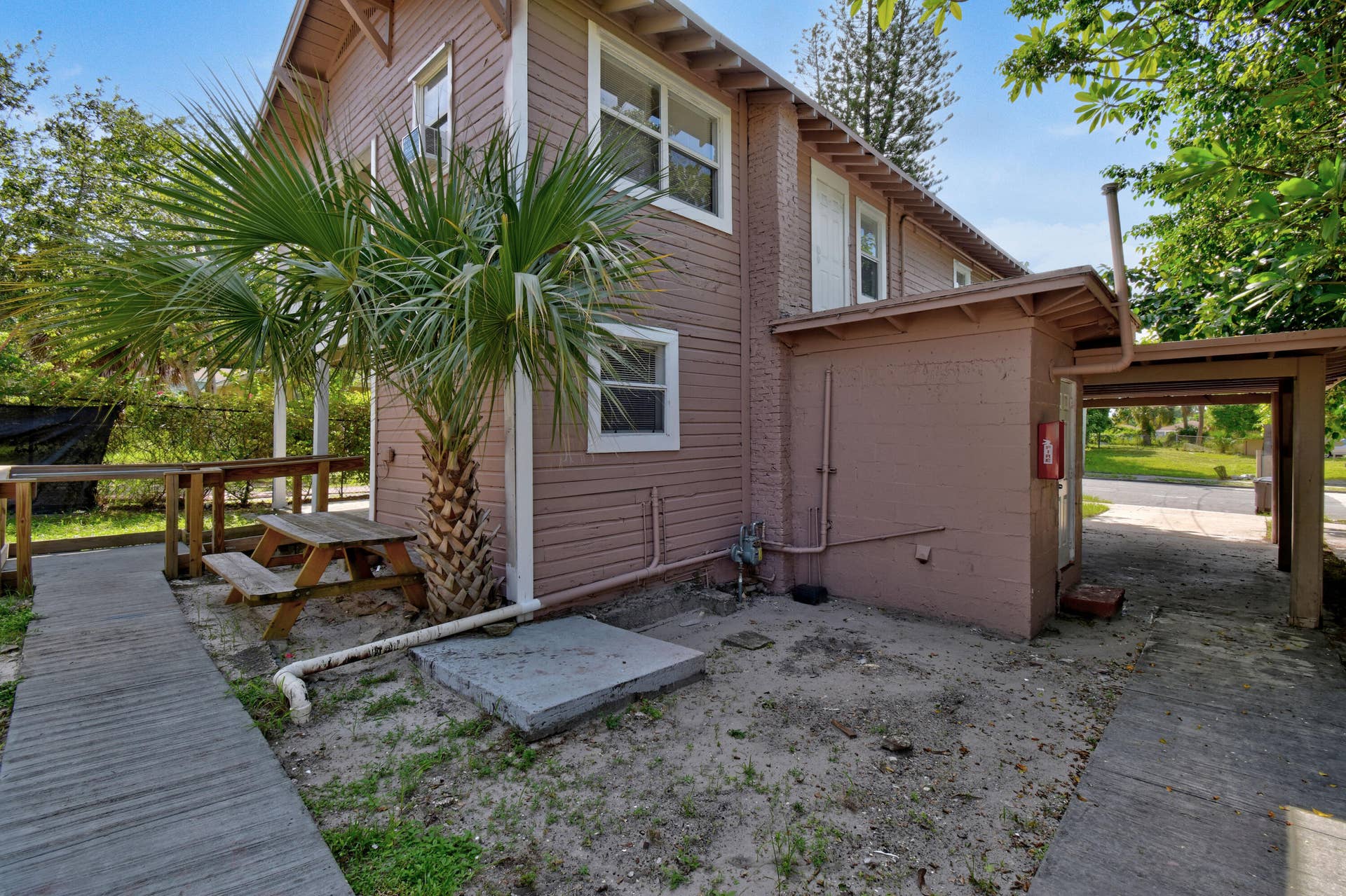 8857thStreet(48)