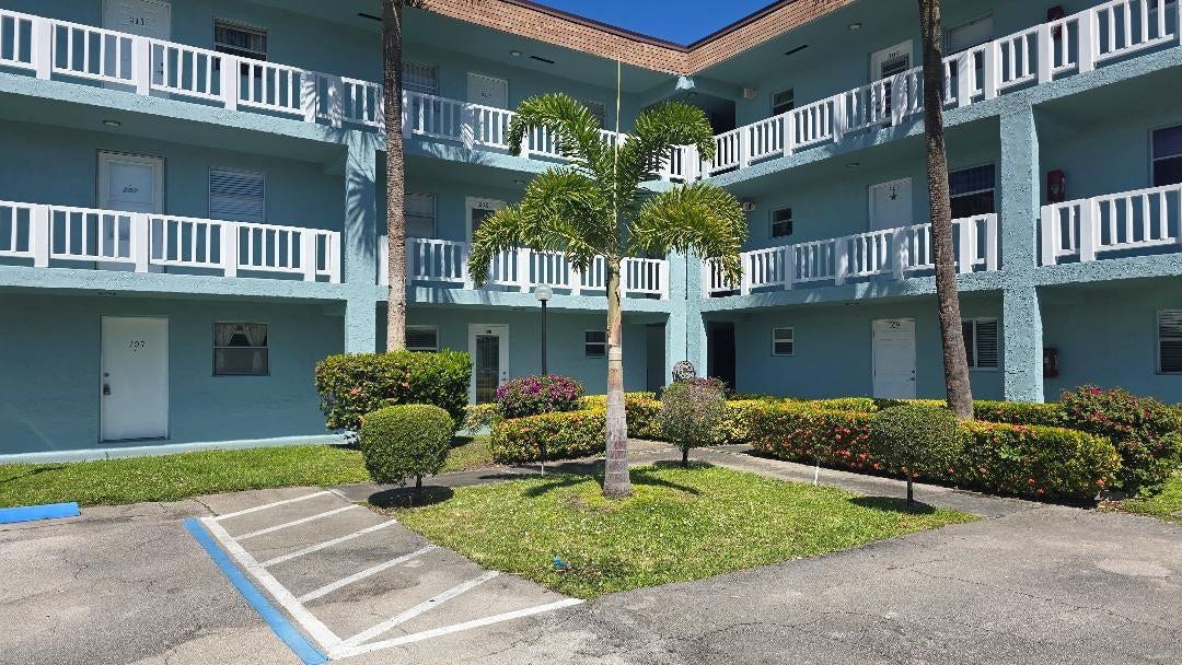 606 SW NATURA Boulevard, #208, Deerfield Beach, Deerfield Beach, FL 33441 Photo 2