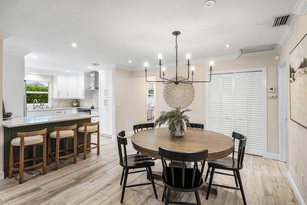 979 SW 13TH Drive, Boca Raton, FL 33486 Dining & Kitchen