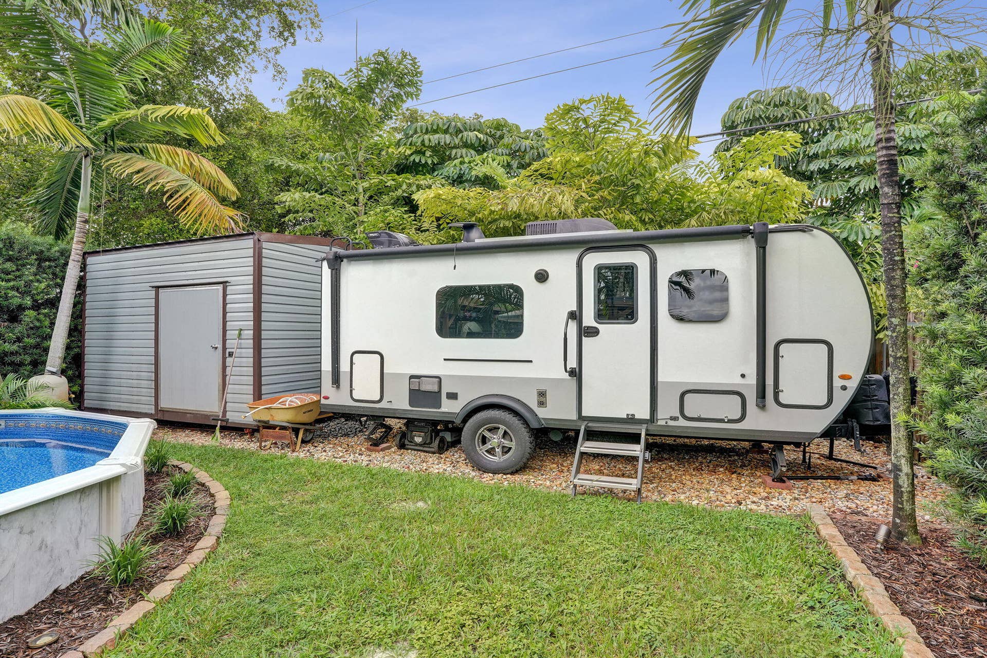 Storage shed and room for parking camper (camper does not convey)