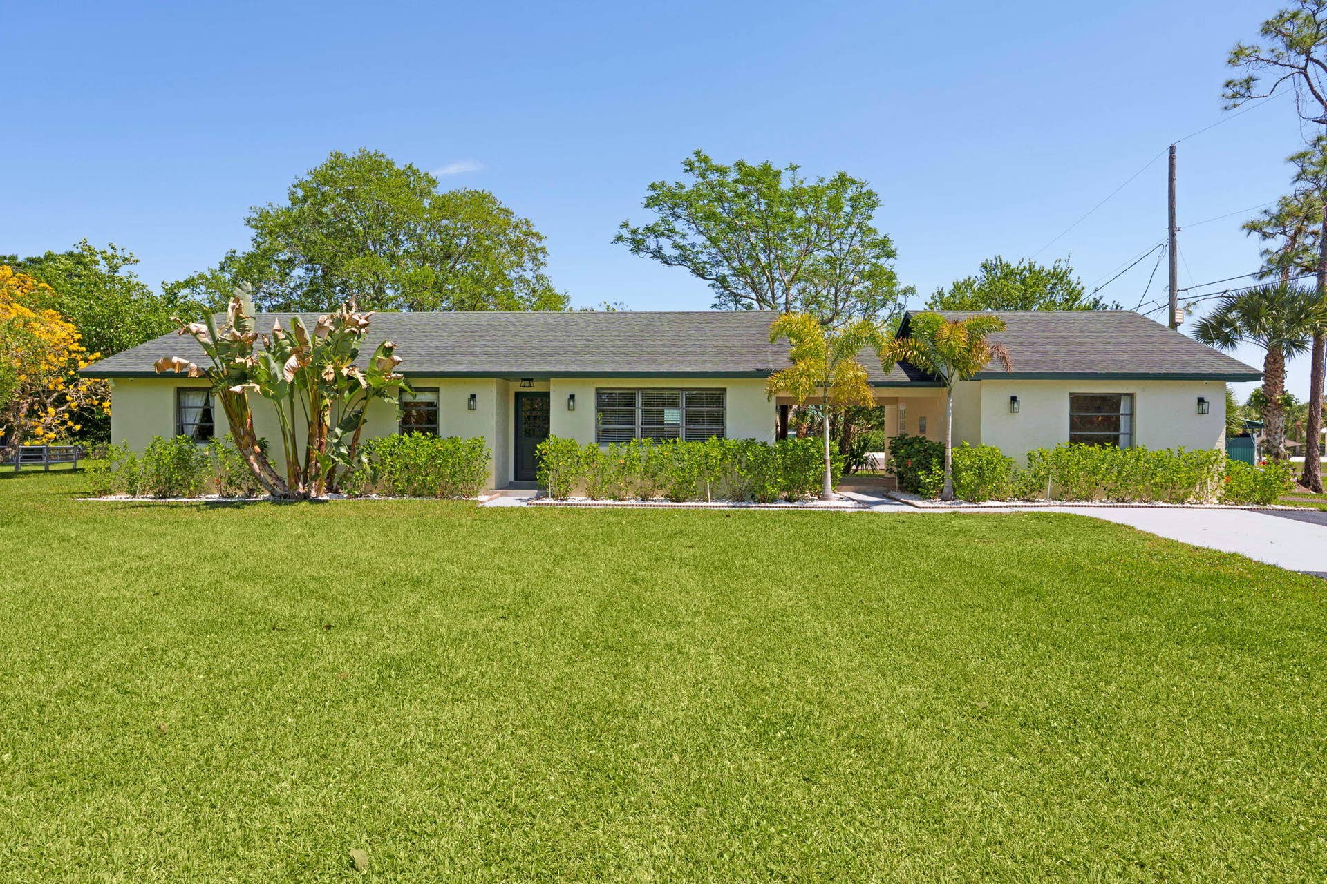 4-web-or-mls-A7408511