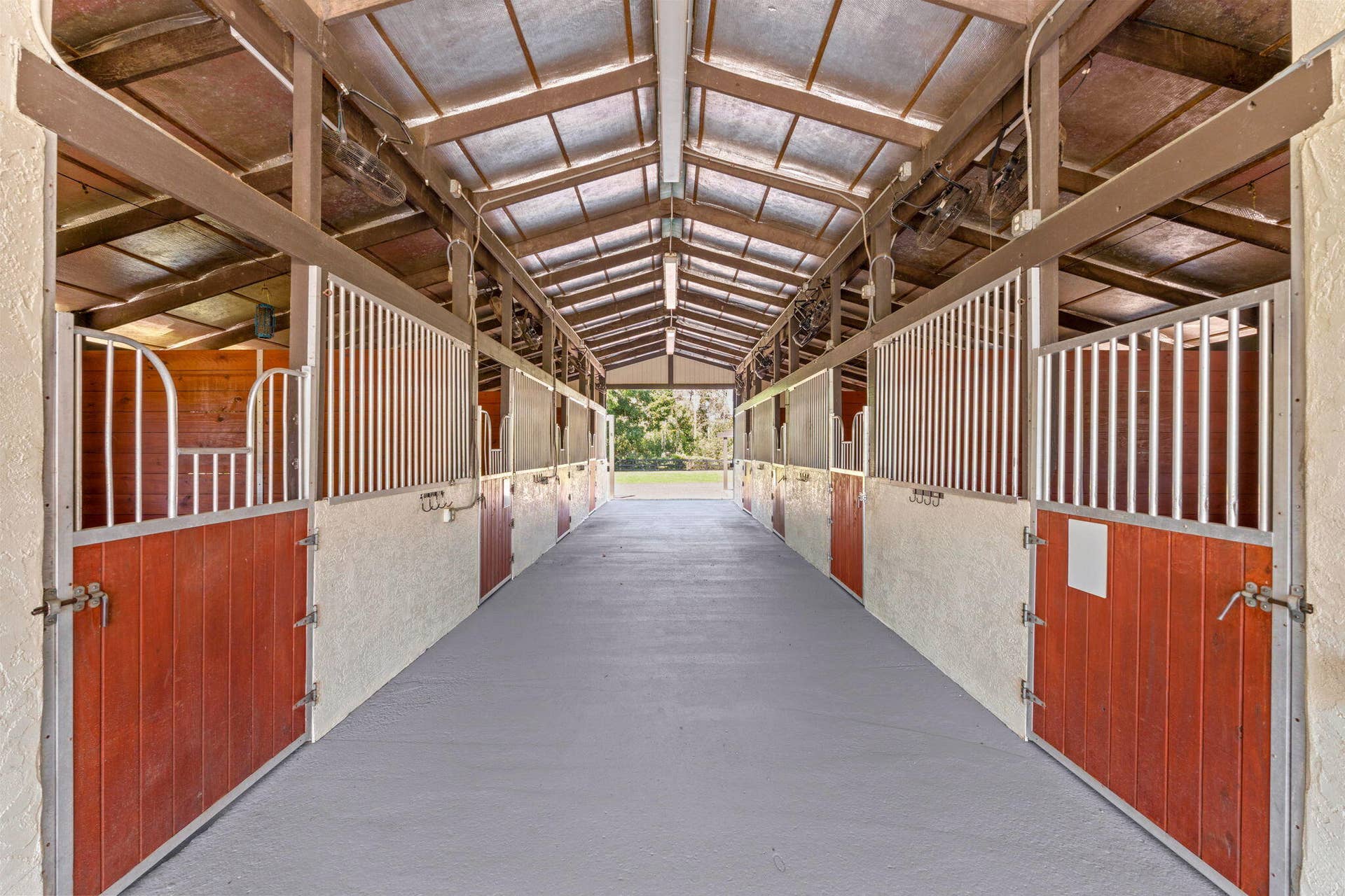 52-web-or-mls-A7408538
