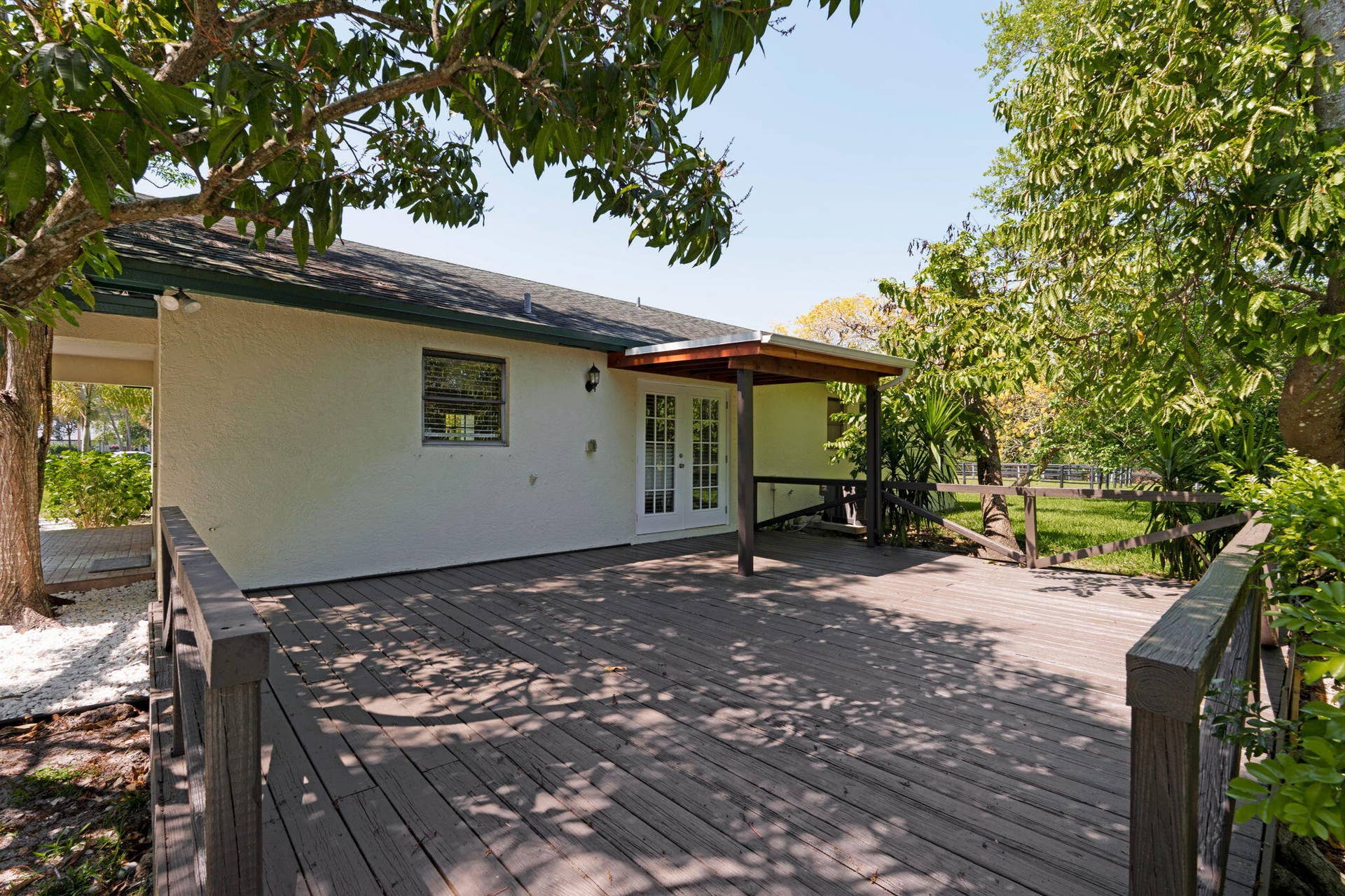 42-web-or-mls-A7408518