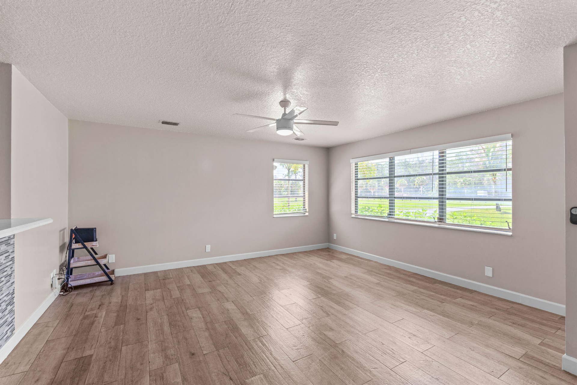 9-web-or-mls-A7408579 (2)
