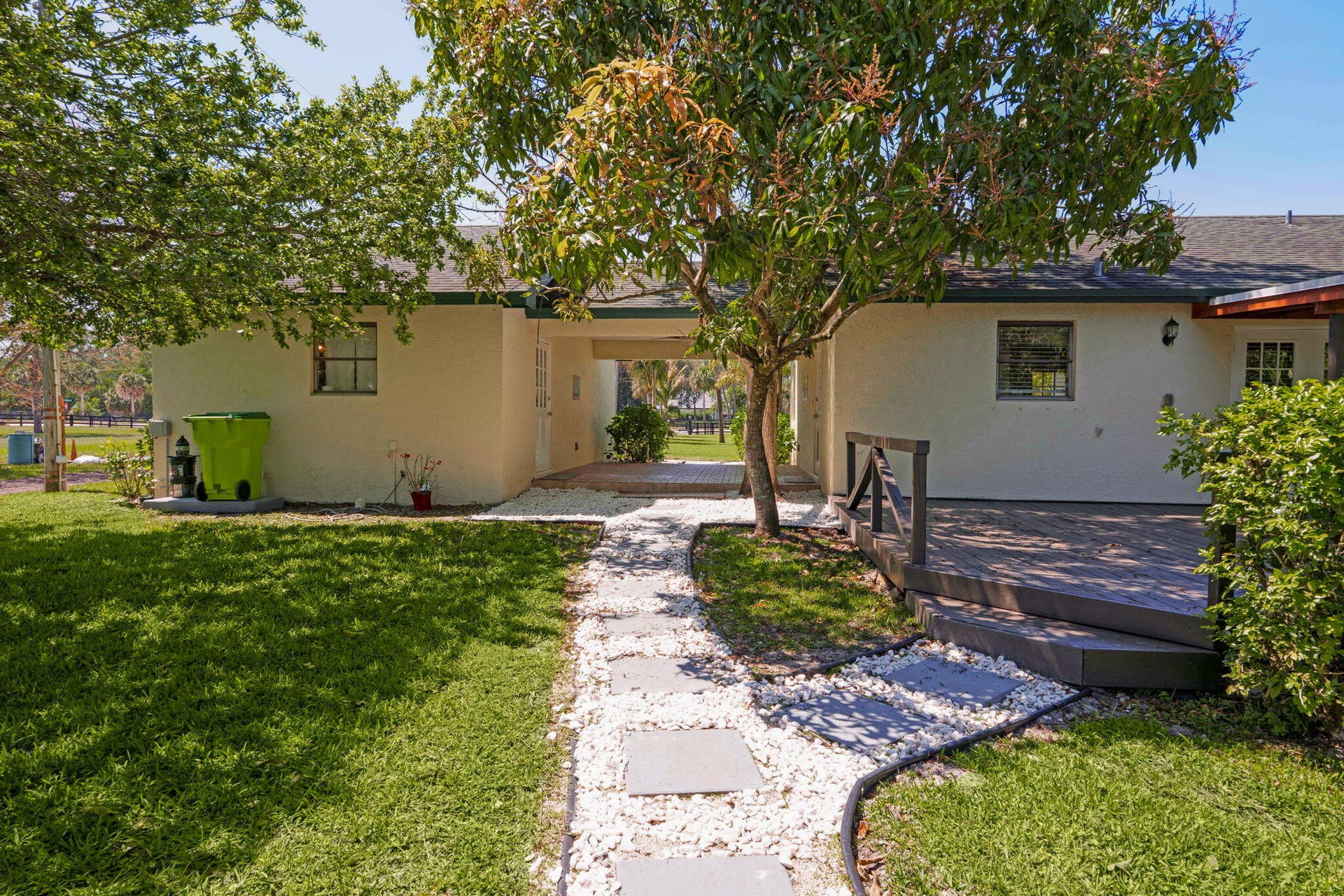 43-web-or-mls-A7408530