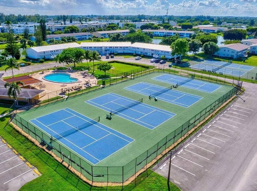 42 COVENTRY B, West Palm Beach, FL 33417 Amenities-Tennis Courts