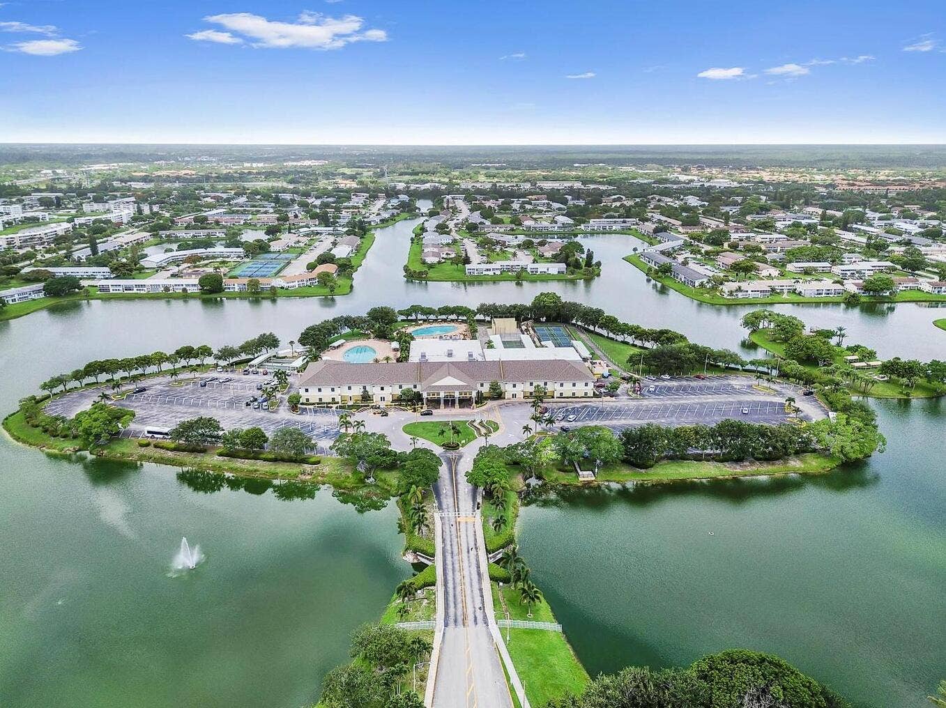 42 COVENTRY B, West Palm Beach, FL 33417 Expansive Amenities