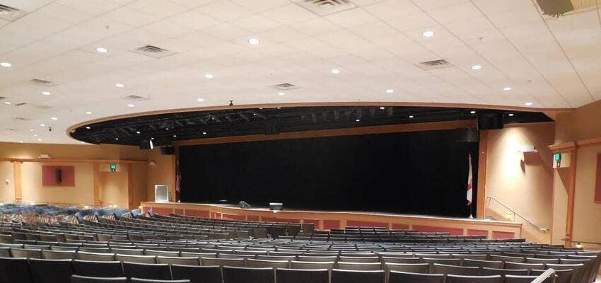 42 COVENTRY B, West Palm Beach, FL 33417 Amenities-Theatre Room