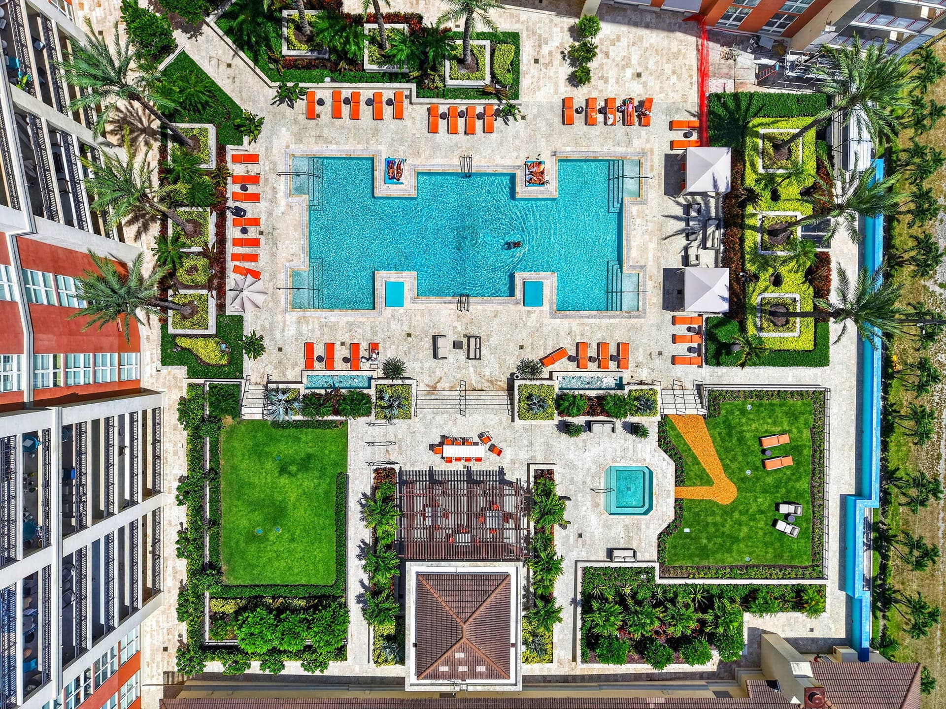 550 OKEECHOBEE Boulevard, #1618, West Palm Beach, West Palm Beach, FL 33401 Expansive outdoor amenity deck featuring a large swimming pool, spa, and multiple lounge areas