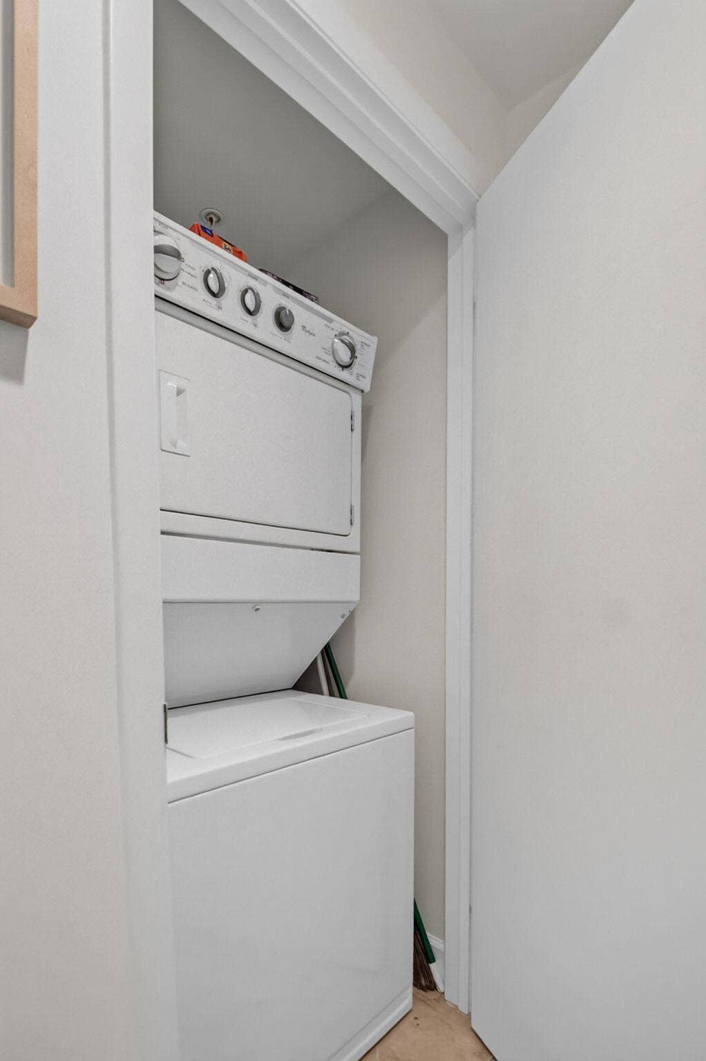 550 OKEECHOBEE Boulevard, #1618, West Palm Beach, West Palm Beach, FL 33401 Stackable white washer and dryer unit