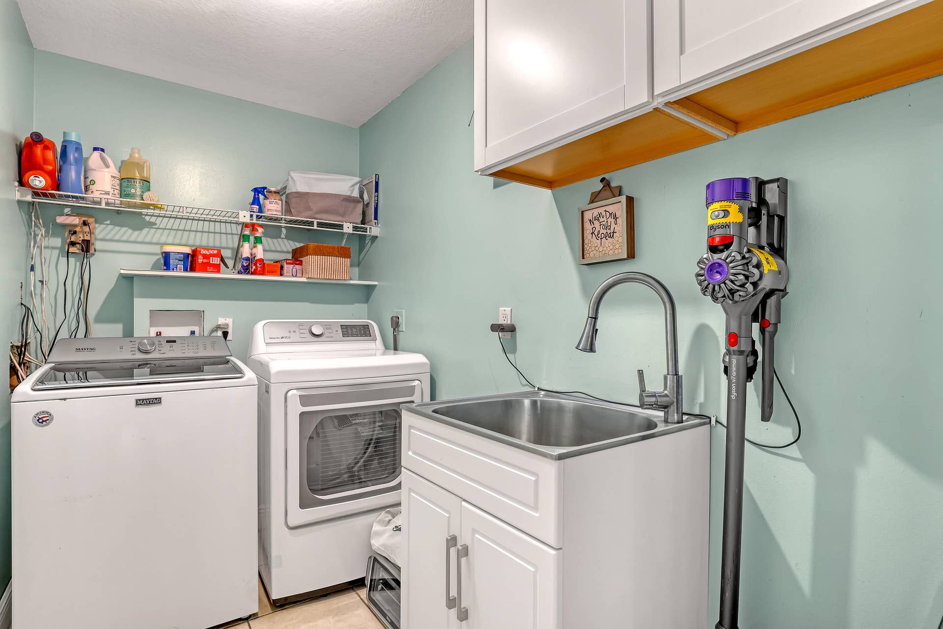 15862 121ST Terrace N, Jupiter, FL 33478 laundry room main 15862 121st Terrace (2