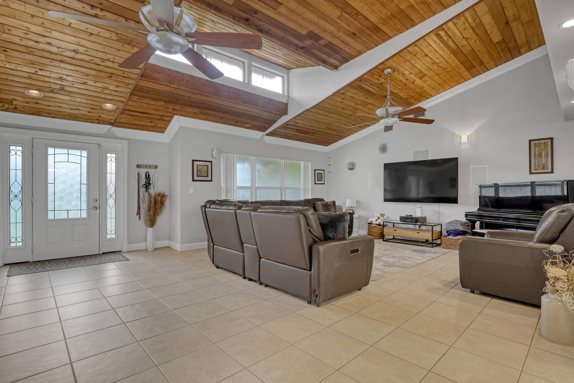 15862 121ST Terrace N, Jupiter, FL 33478 living to front 15862 121st Terrace (12)