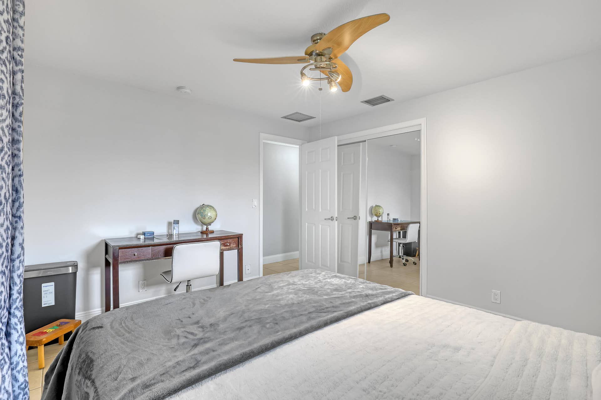 15862 121ST Terrace N, Jupiter, FL 33478 main bed 4 closet 15862 121st Terrace (3