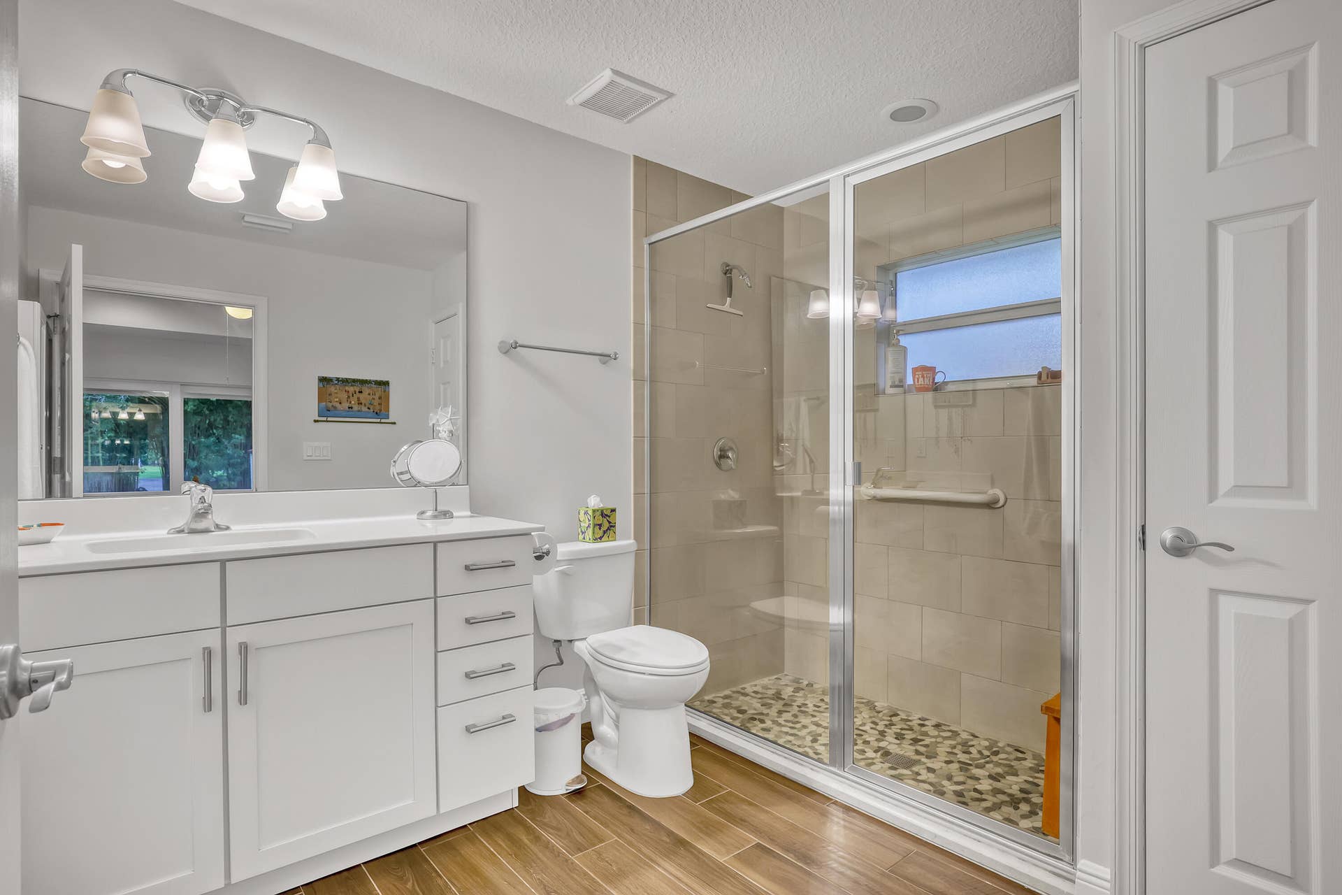 15862 121ST Terrace N, Jupiter, FL 33478 guest bath 1 15862 121st Terrace (71)