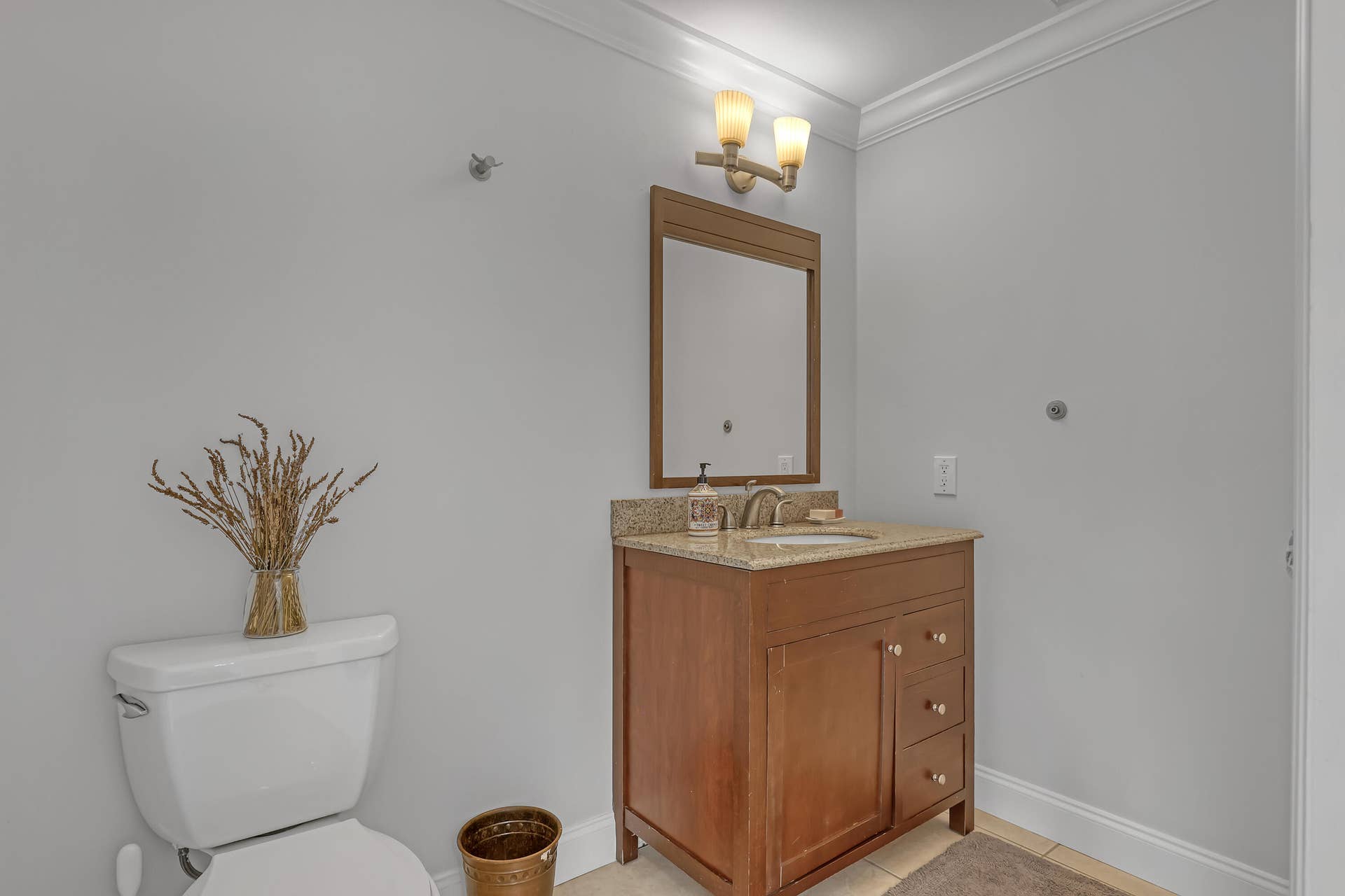 15862 121ST Terrace N, Jupiter, FL 33478 main half bath 15862 121st Terrace (30)