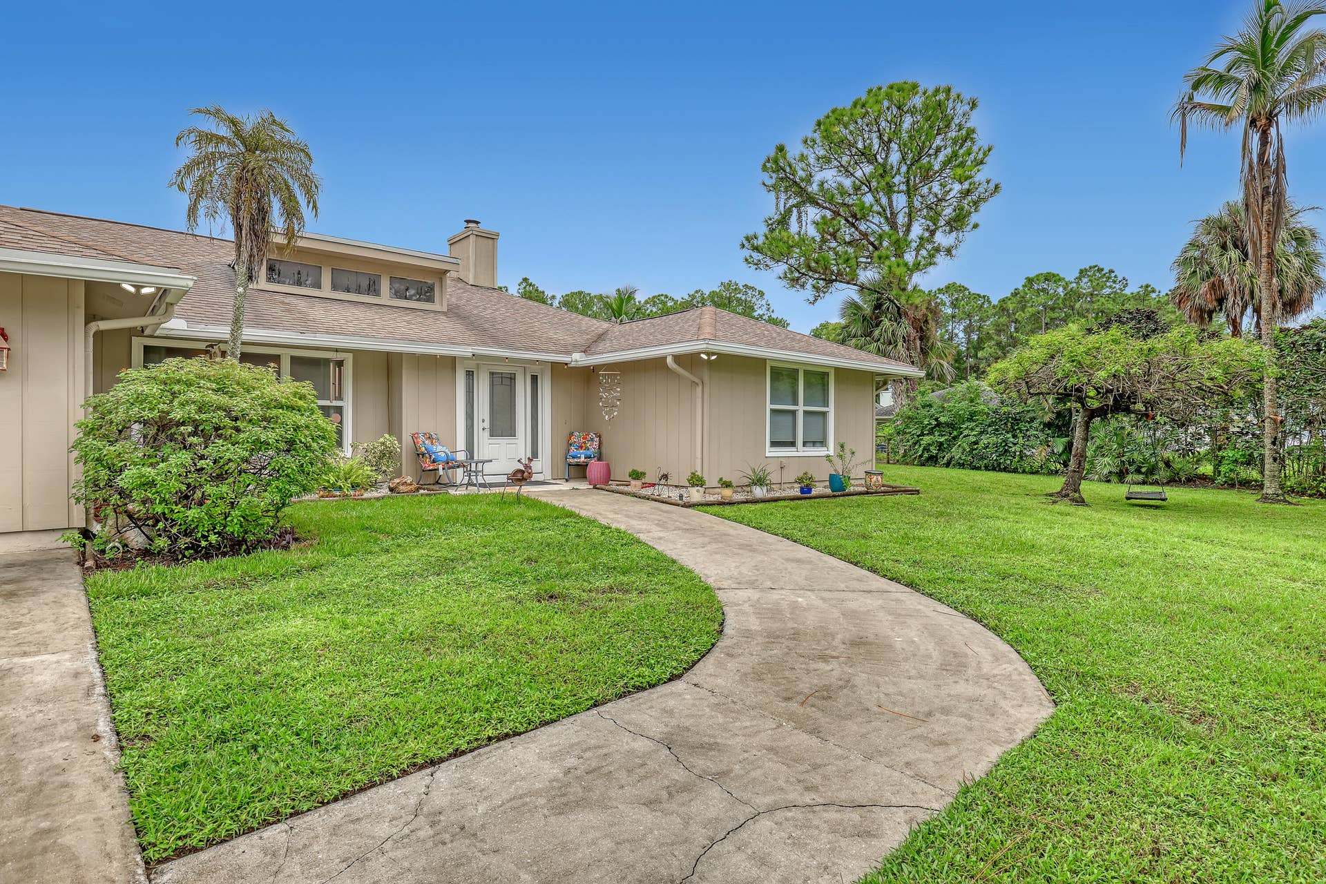 15862 121ST Terrace N, Jupiter, FL 33478 main walkway 15862 121st Terrace (7)