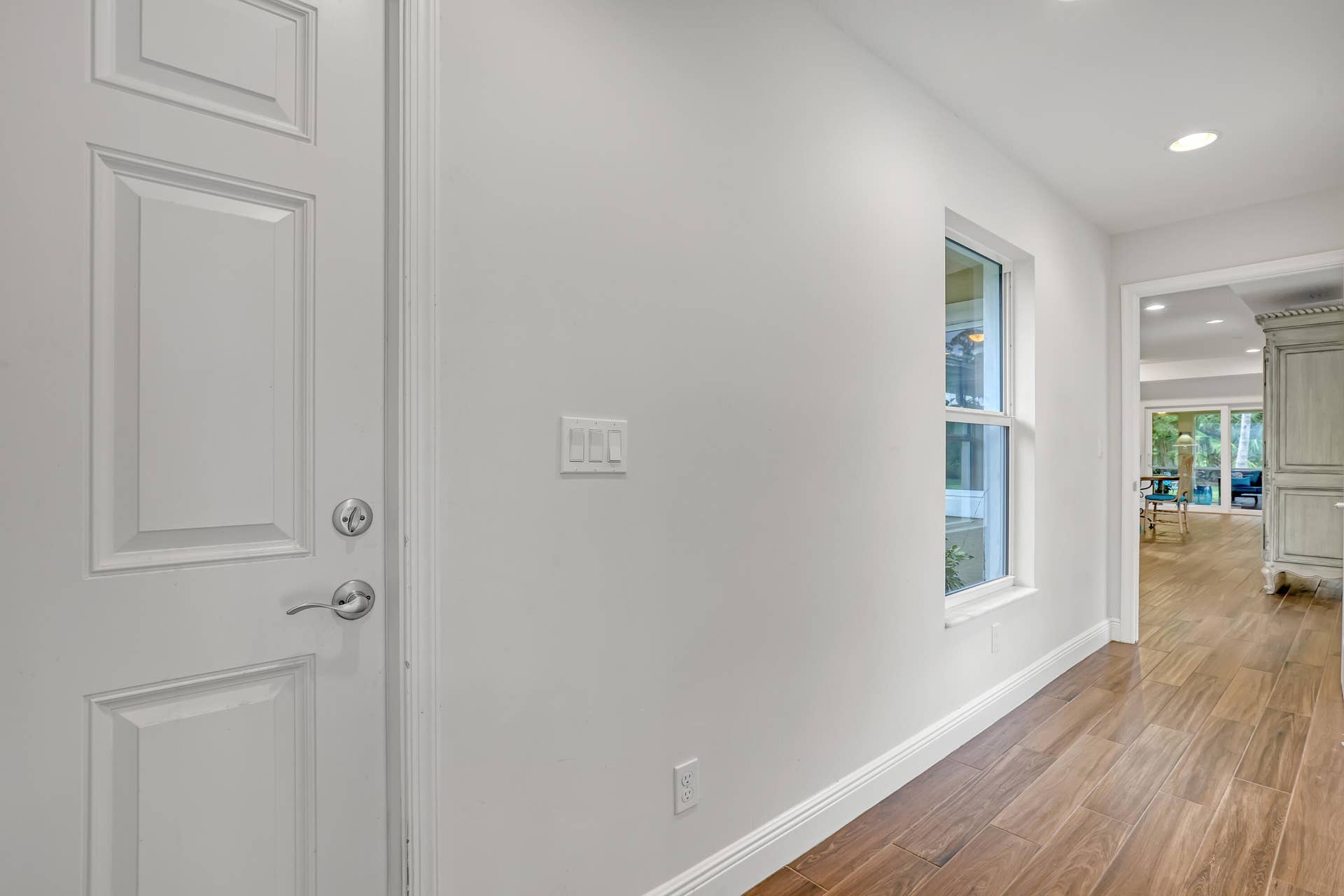 15862 121ST Terrace N, Jupiter, FL 33478 hall from main to guest 15862 121st Terr