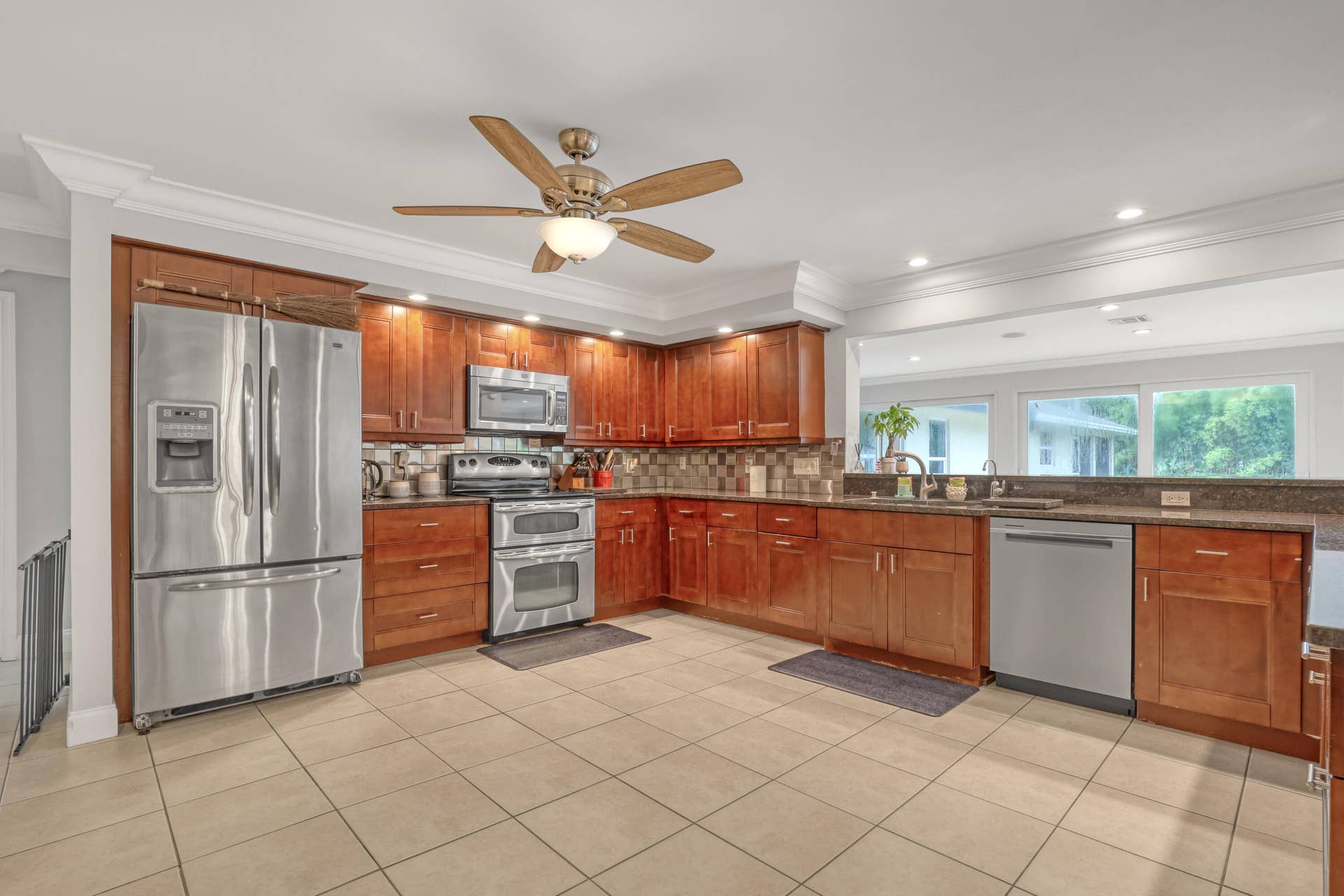 15862 121ST Terrace N, Jupiter, FL 33478 kitchen 15862 121st Terrace (26)