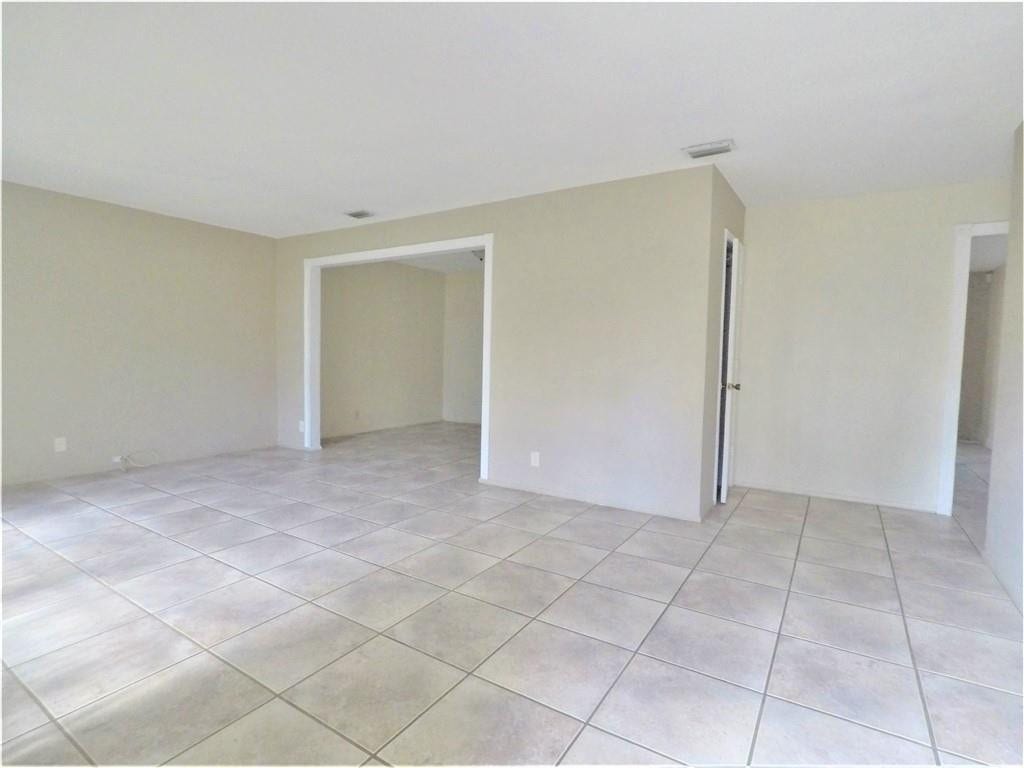 7221 NW 10TH Place, Plantation, FL 33313 Photo 4