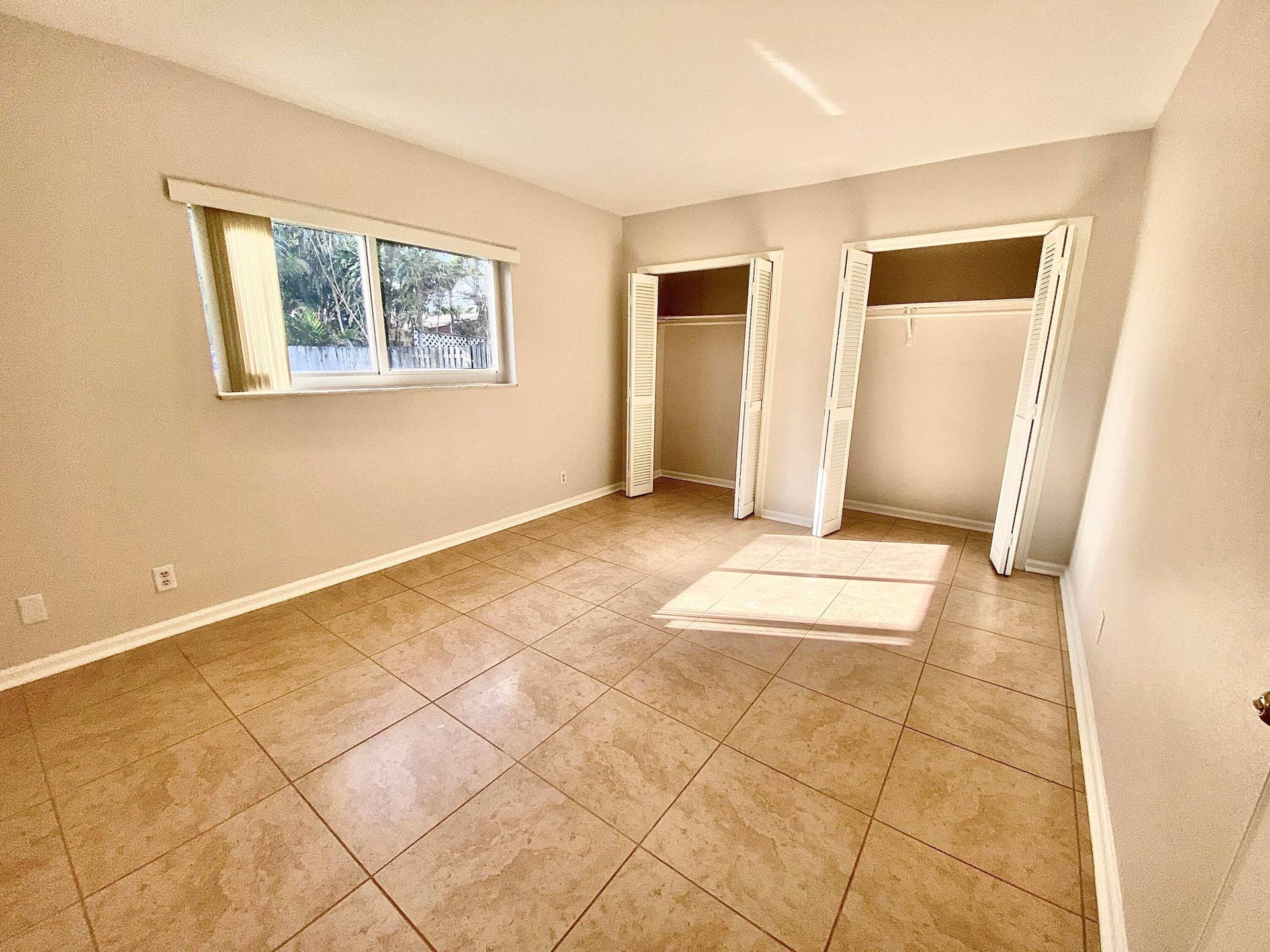 213 NE 9th Avenue, Deerfield Beach, FL 33441 Guest Bedroom