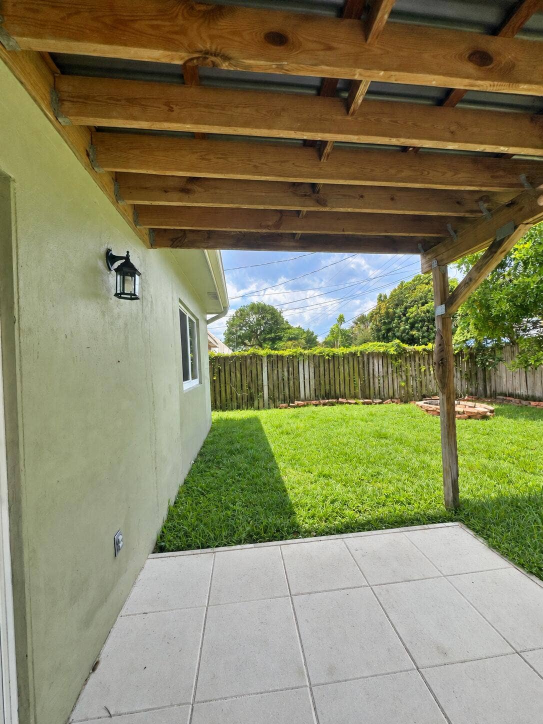 213 NE 9th Avenue, Deerfield Beach, FL 33441 extended covered patio