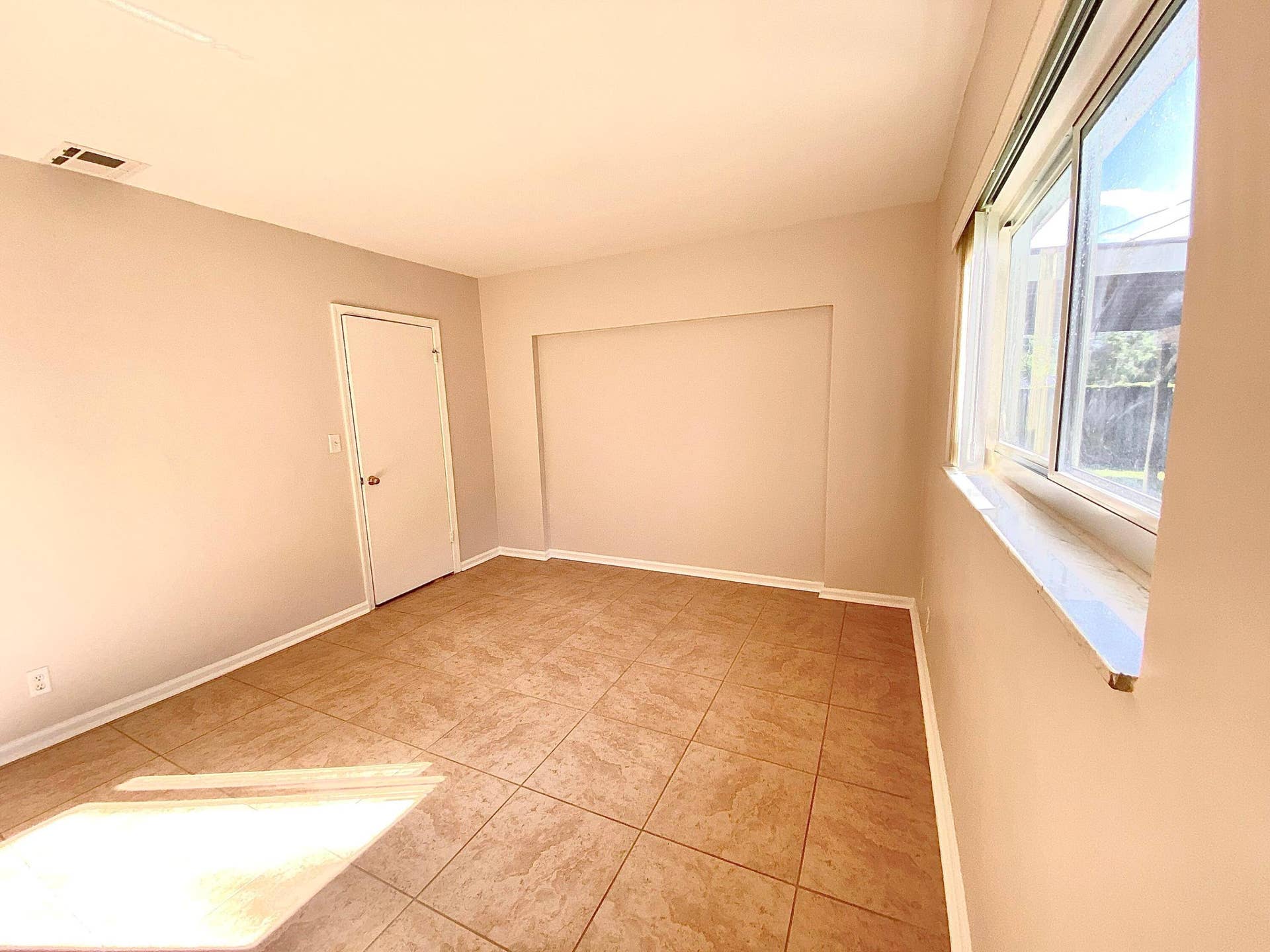 213 NE 9th Avenue, Deerfield Beach, FL 33441 Guest Bedroom