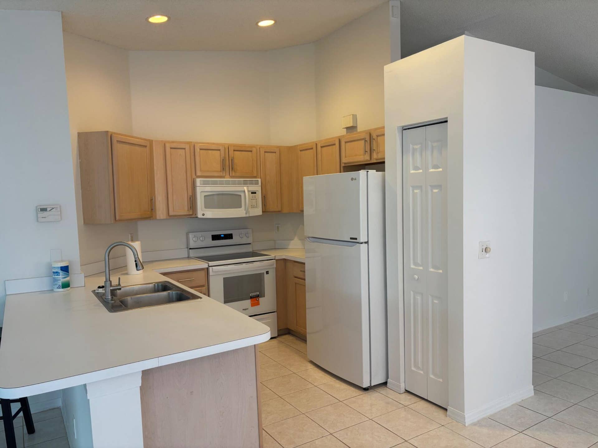 4262 NW 1ST Place, Deerfield Beach, FL 33442 5