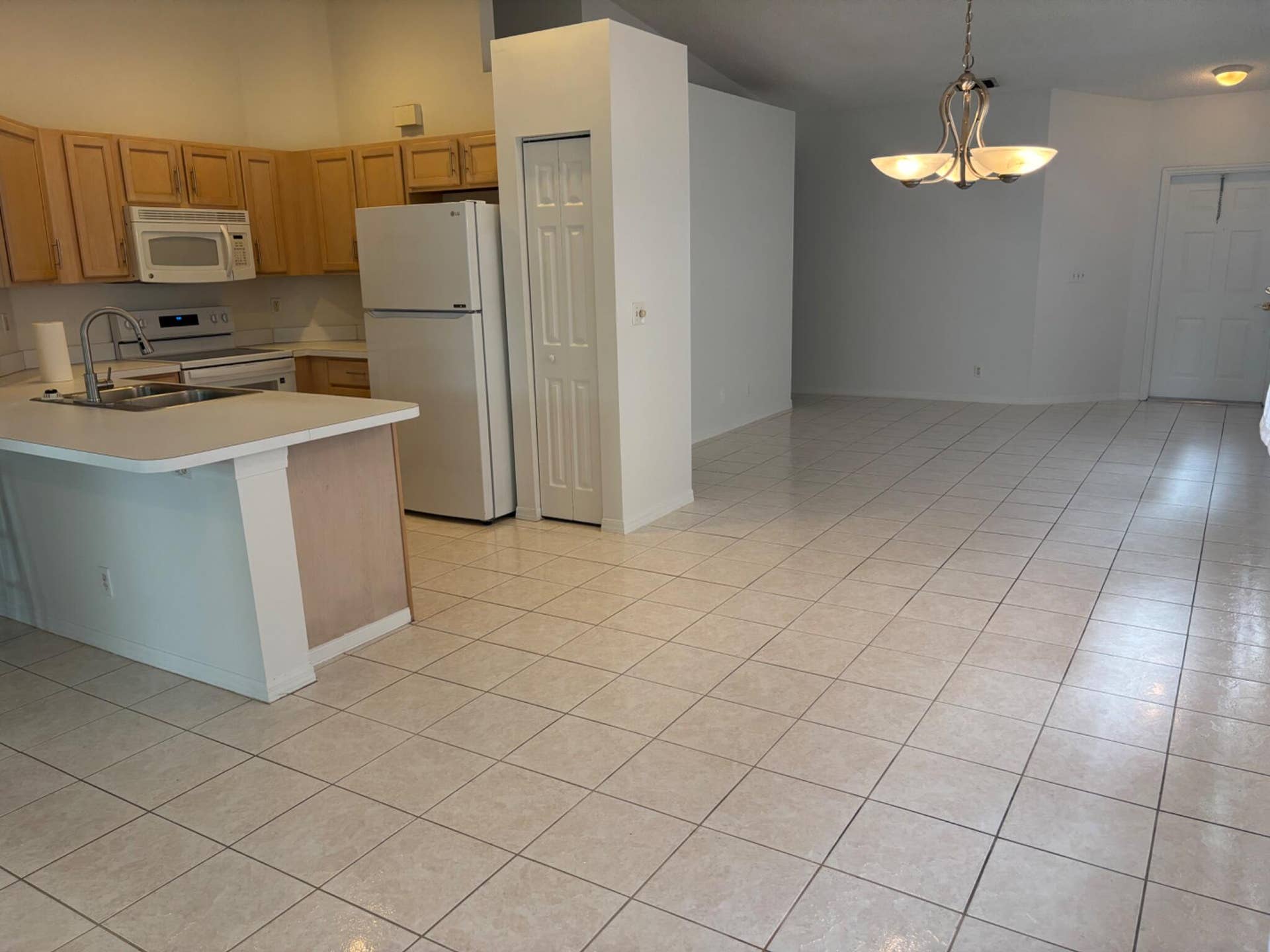 4262 NW 1ST Place, Deerfield Beach, FL 33442 7