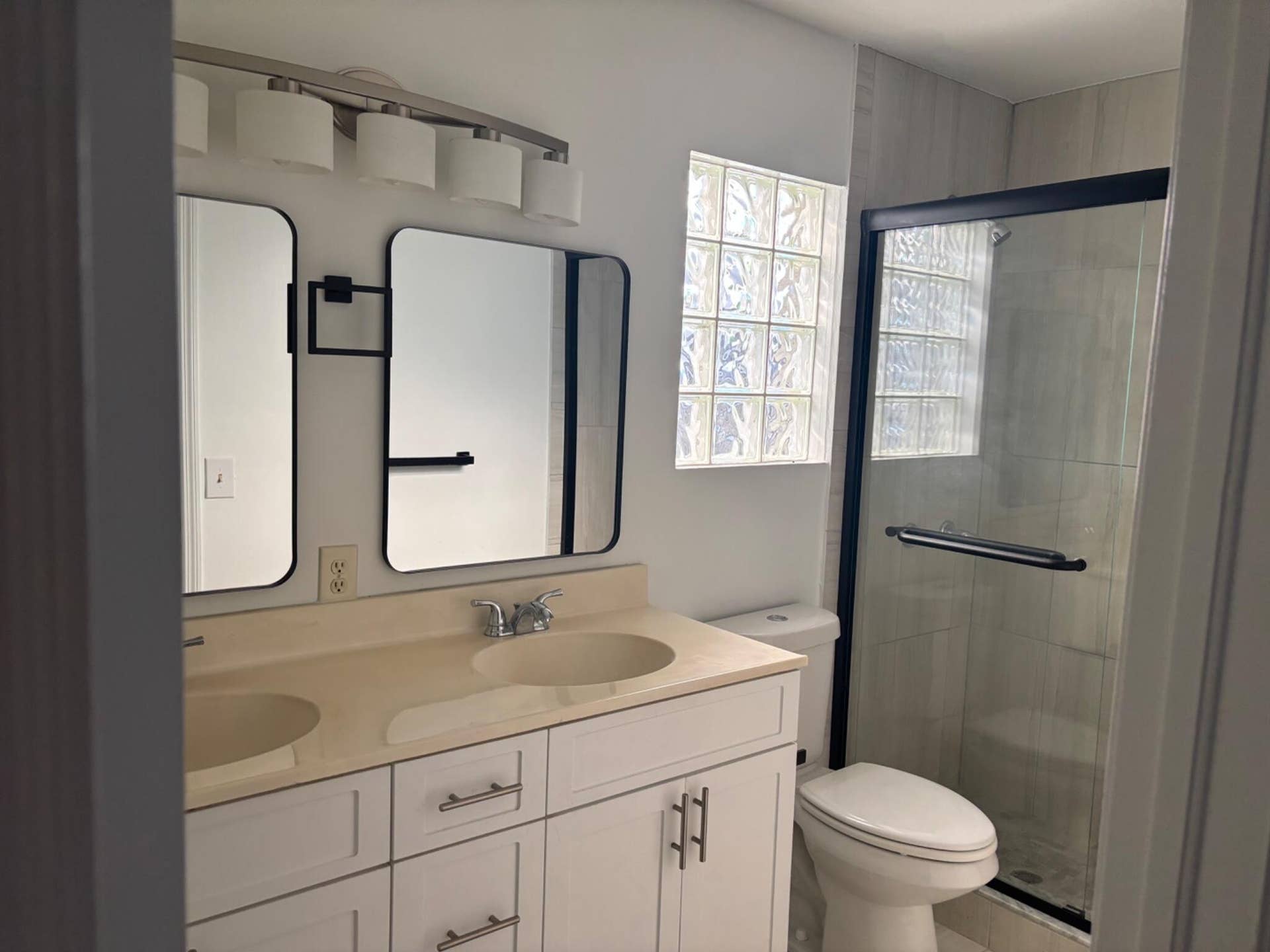4262 NW 1ST Place, Deerfield Beach, FL 33442 11