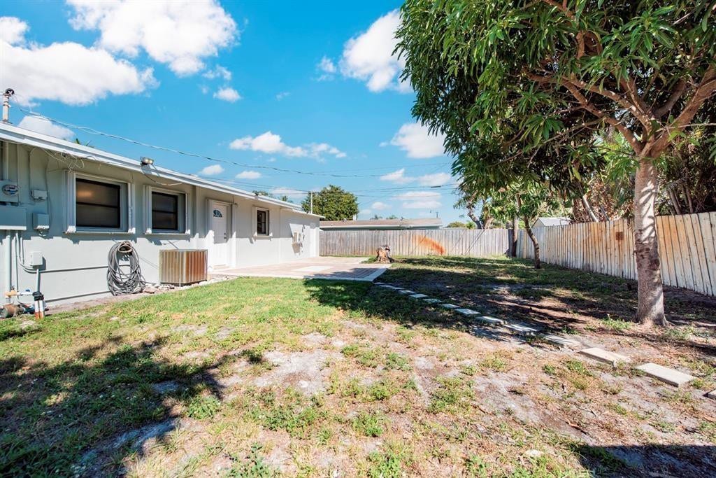 2380 NE 8TH Avenue, Pompano Beach, FL 33064 Photo 20