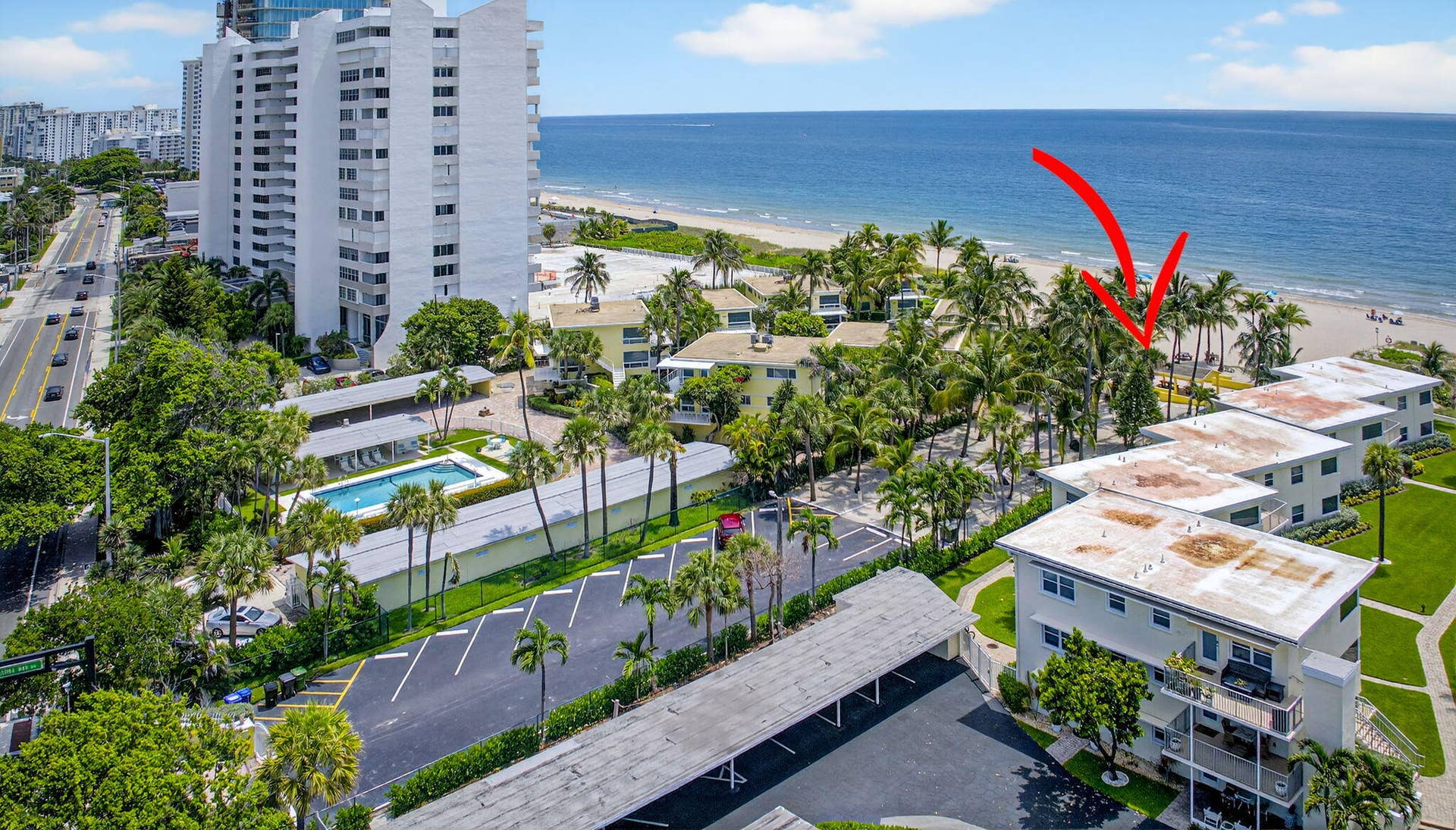 El Mar Beach Club steps away.. or drive, park and unload