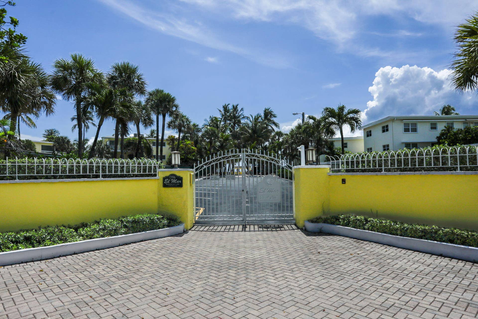 Steps away - gated, private El Mar Beach Club 13961401 S. Ocean Boulevard