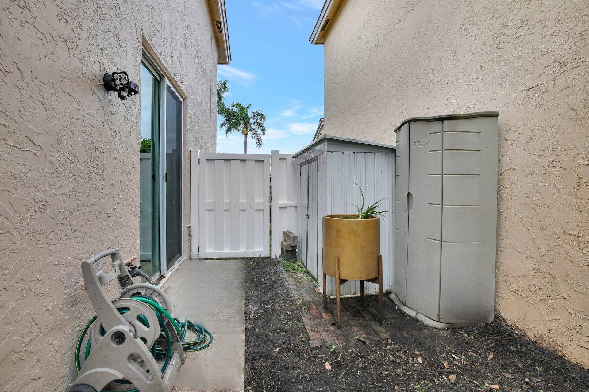 9919 NW 2nd Street, Plantation, FL 33324 Backyard 5
