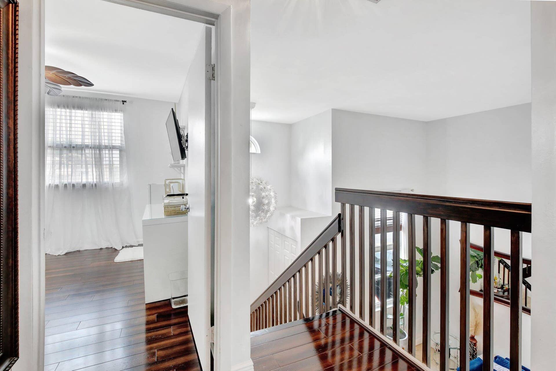 9919 NW 2nd Street, Plantation, FL 33324 Upstairs & Flooring