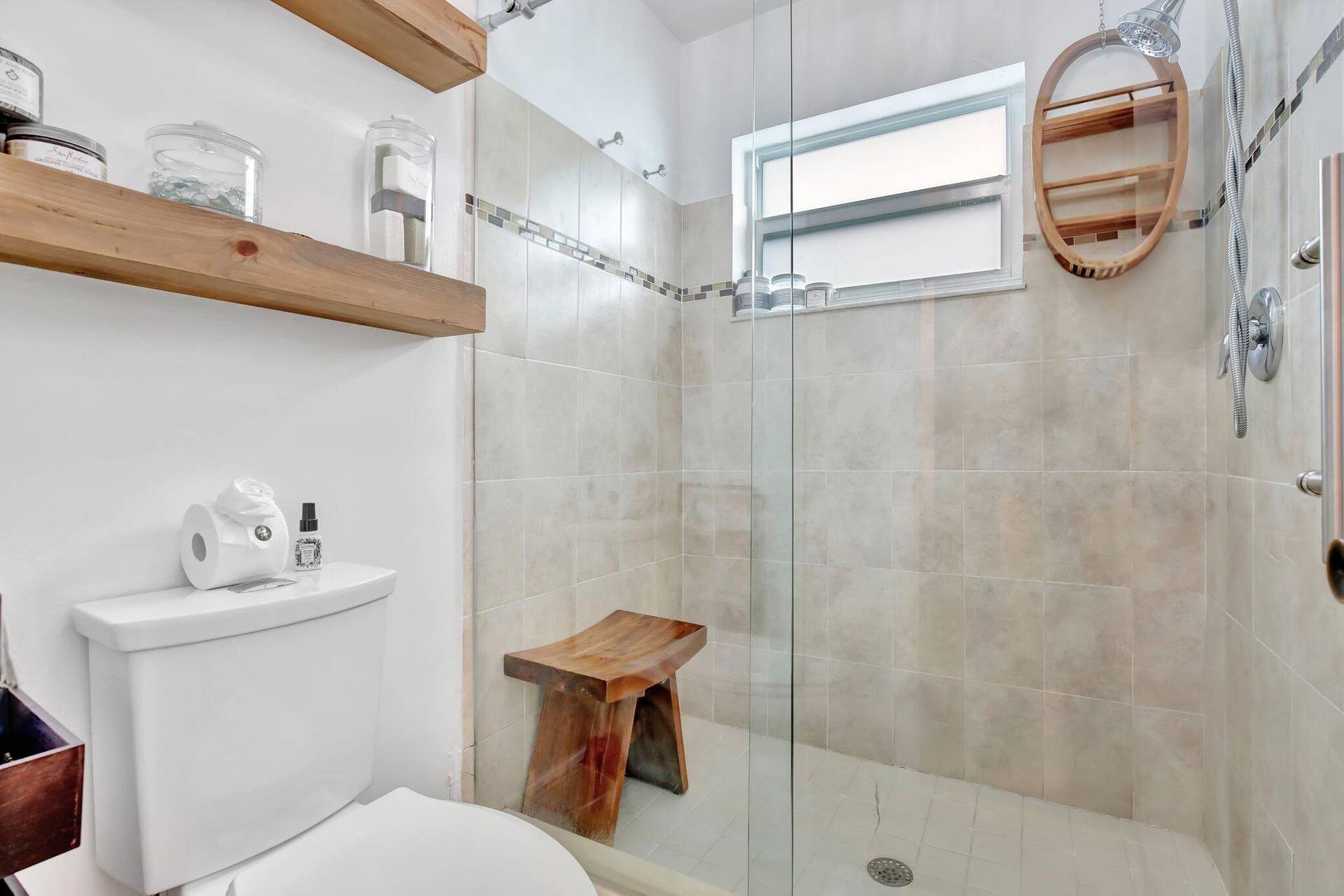 9919 NW 2nd Street, Plantation, FL 33324 Master Bath