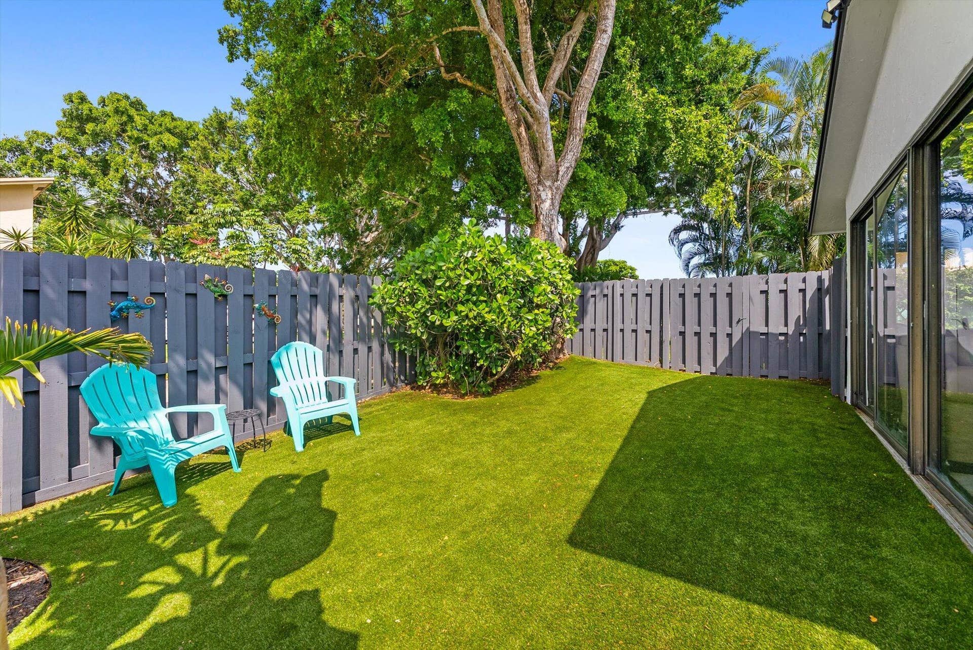 819 NW 25th Avenue, Delray Beach, FL 33445 Fully Fenced Outdoor Living Space