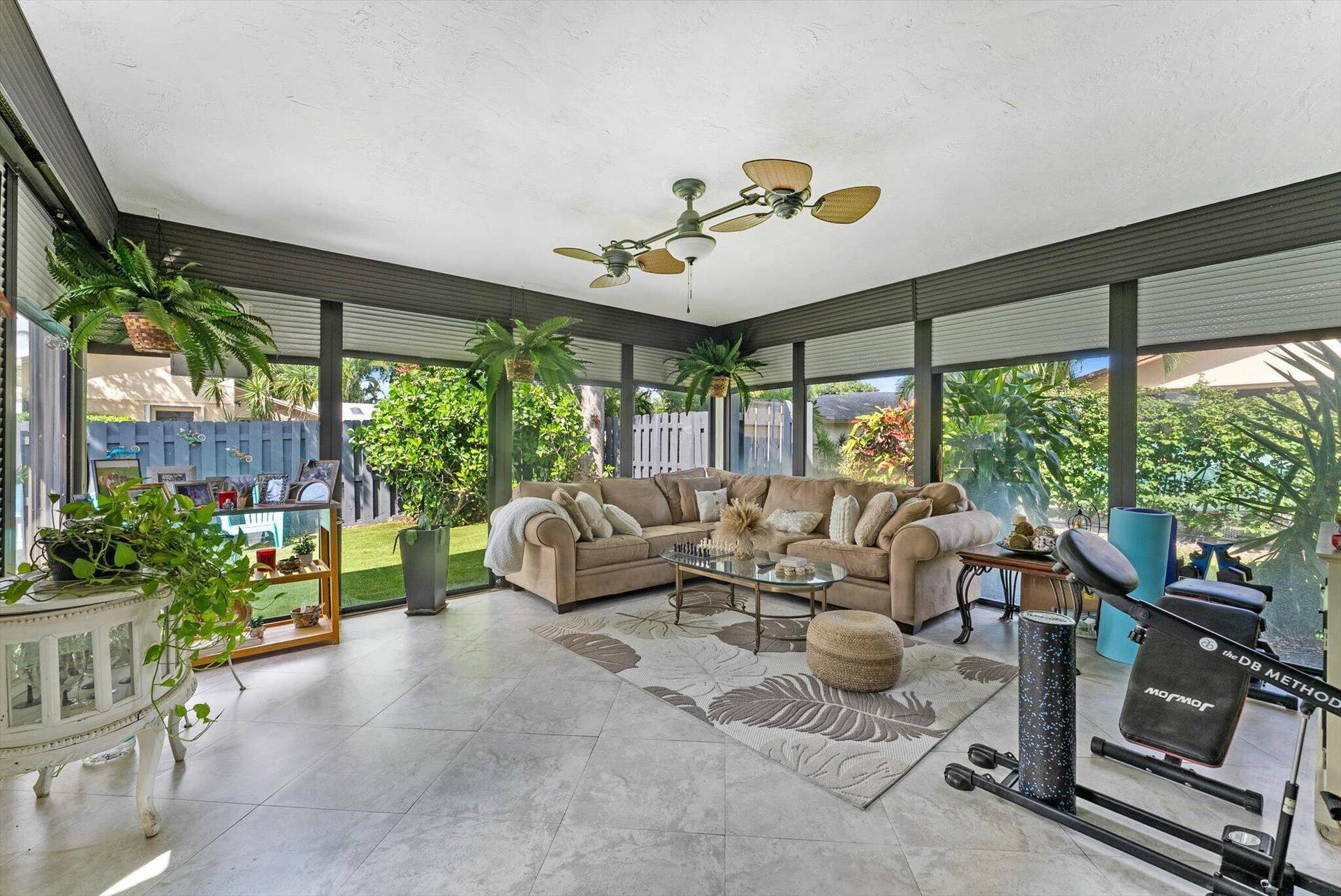 819 NW 25th Avenue, Delray Beach, FL 33445 Air Conditioned Florida Room